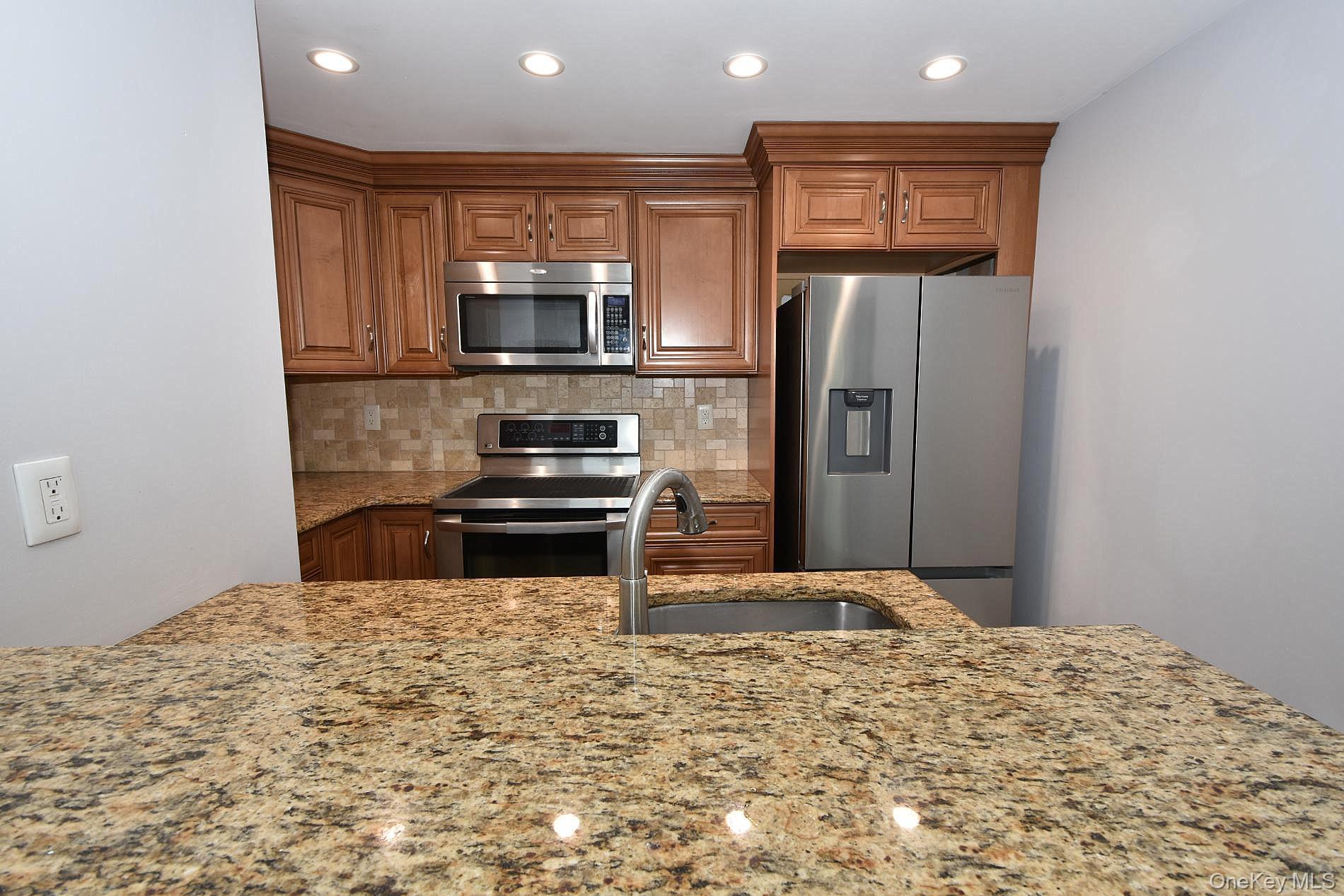 7 Swan Lane Property Photo 6