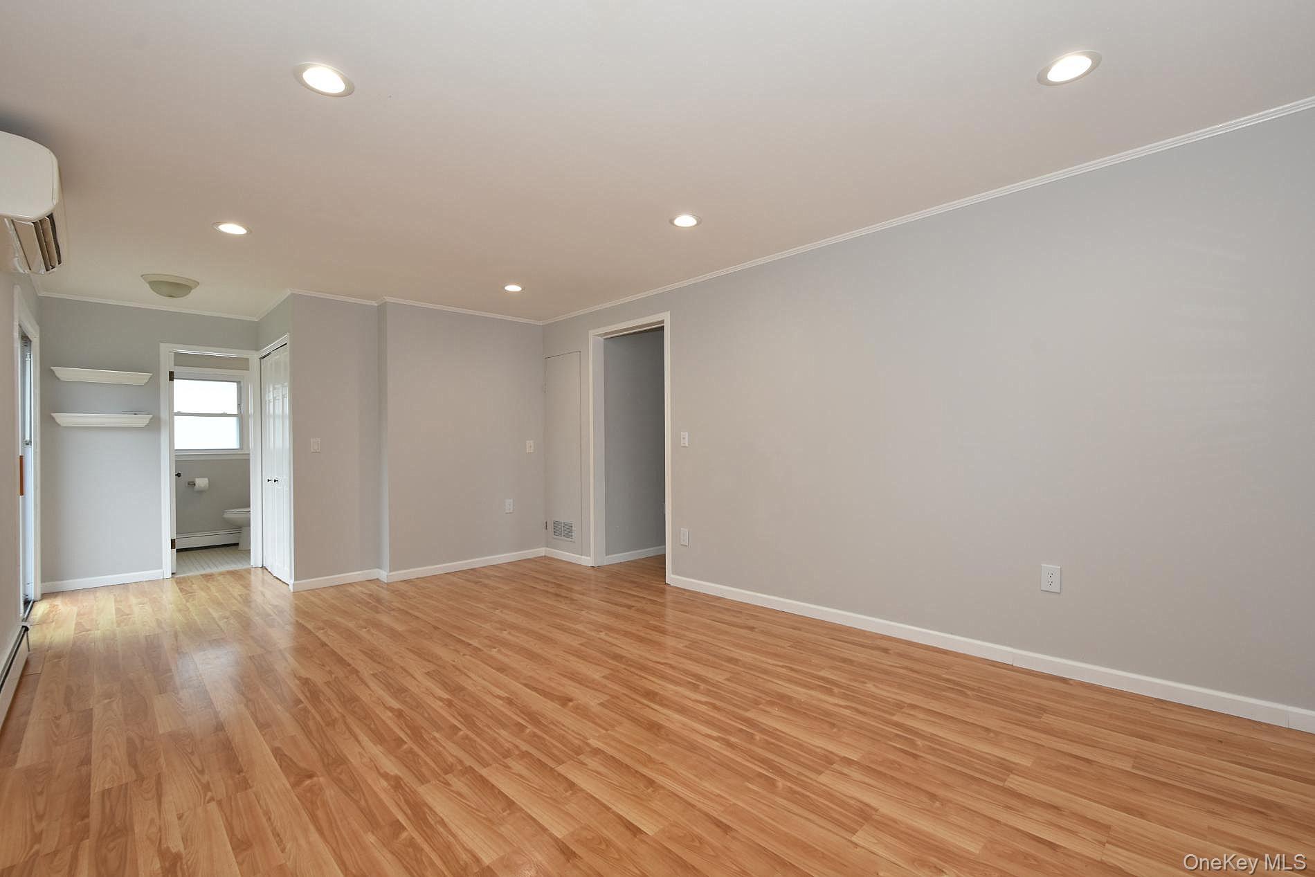 7 Swan Lane Property Photo 11