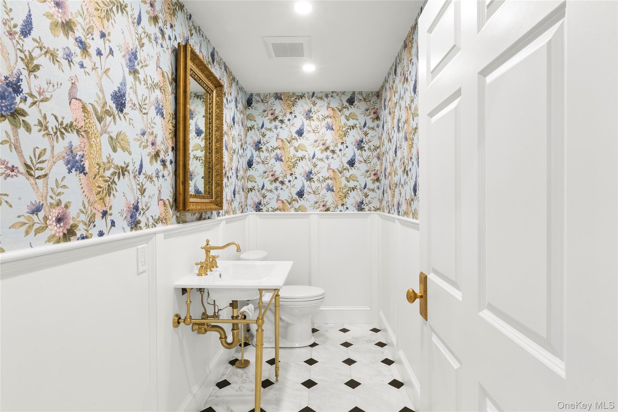 11 Shinnecock Road Property Photo 7