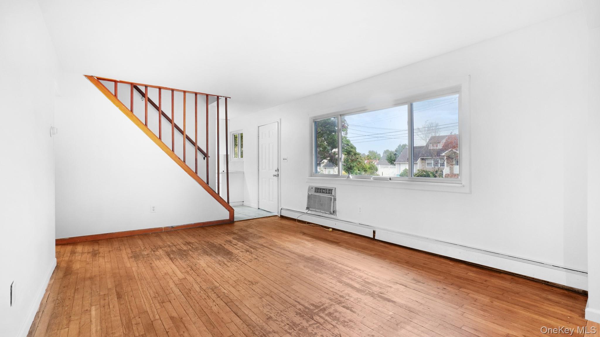465 Clift Street Property Photo 4