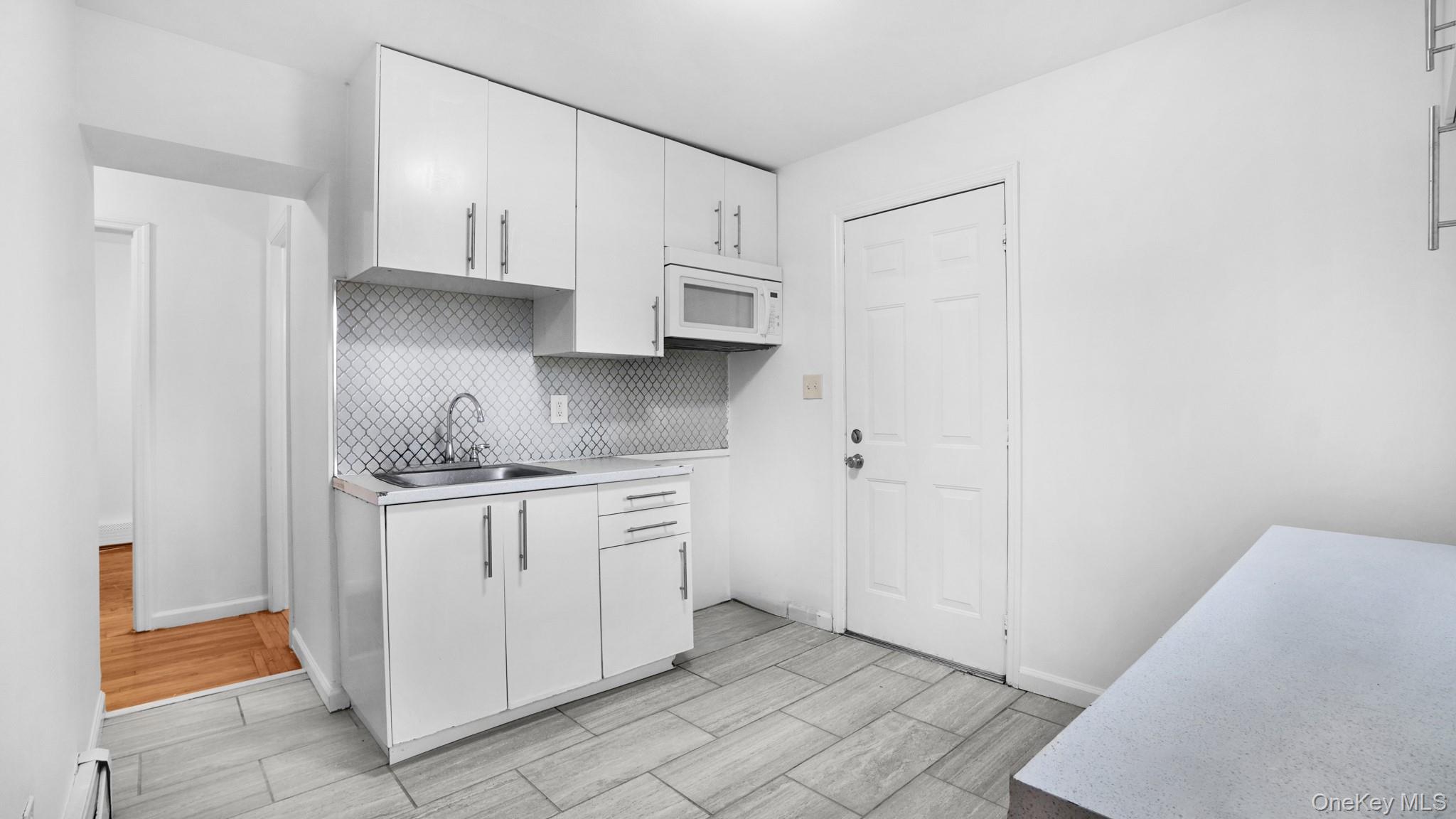 465 Clift Street Property Photo 8