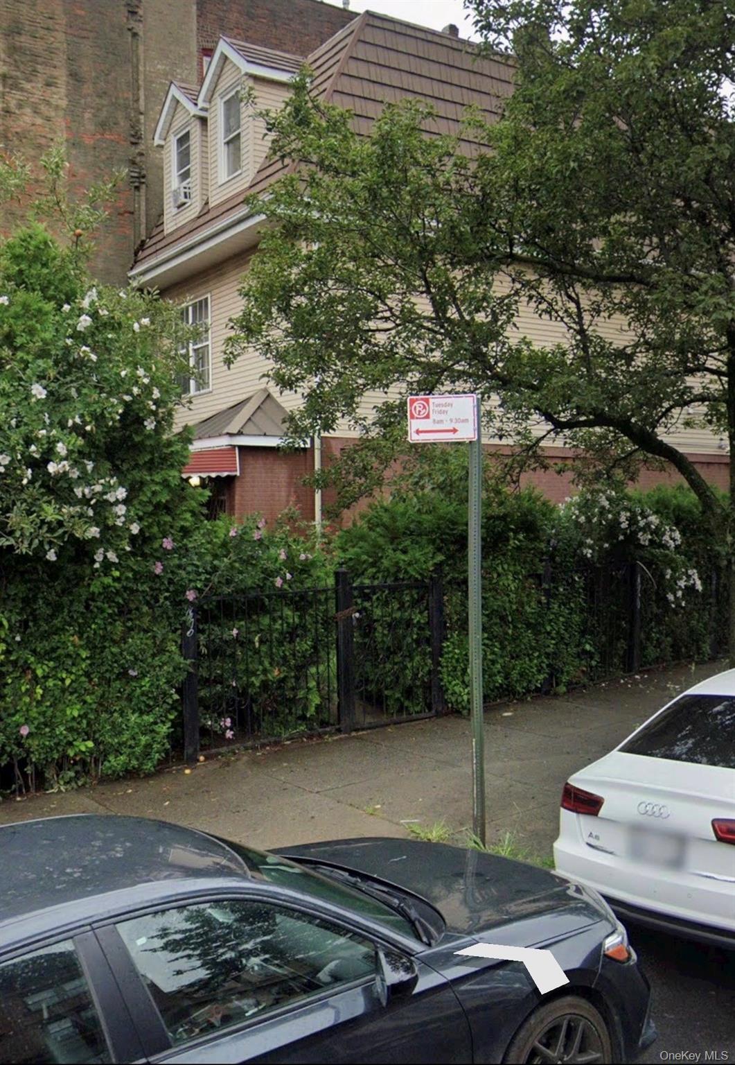 1177 Vyse Avenue Property Photo 2