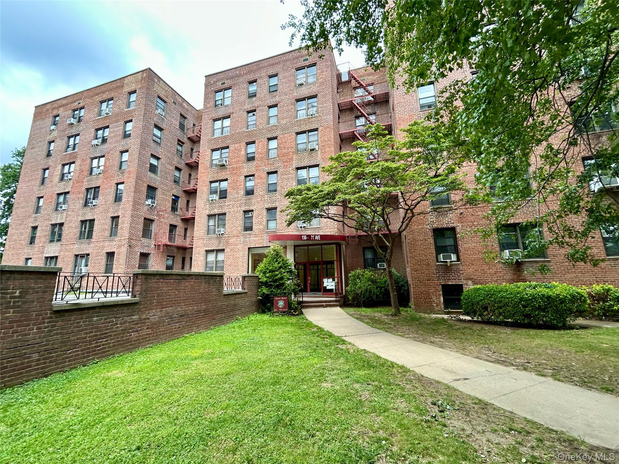 15020 71st Avenue 6j Property Photo 1