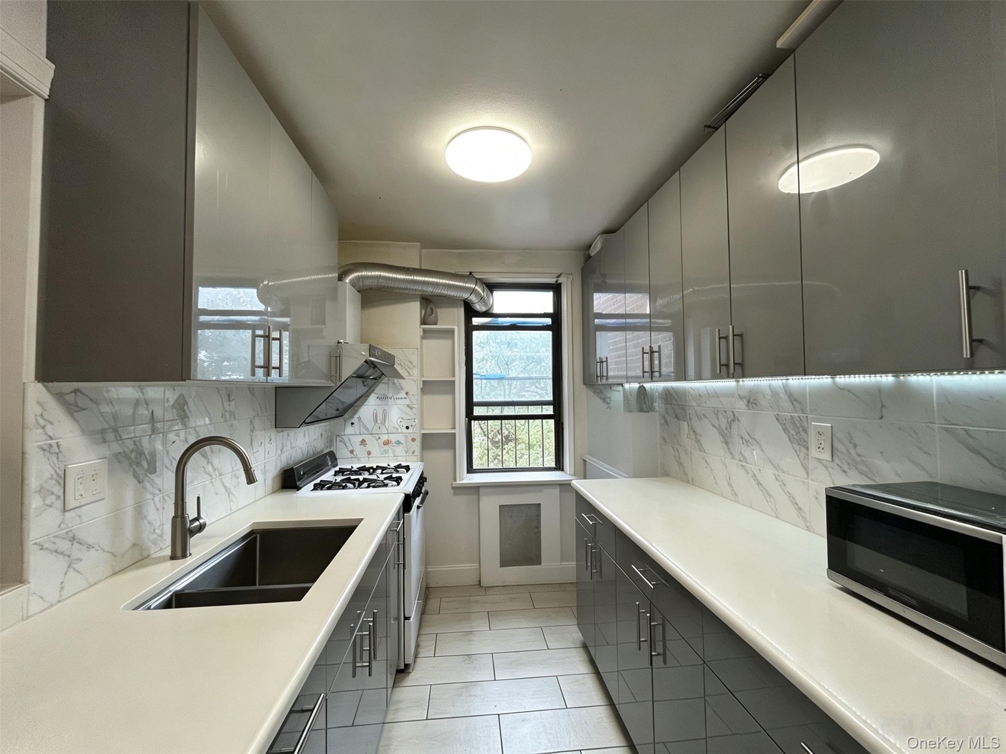15020 71st Avenue 6j Property Photo 12