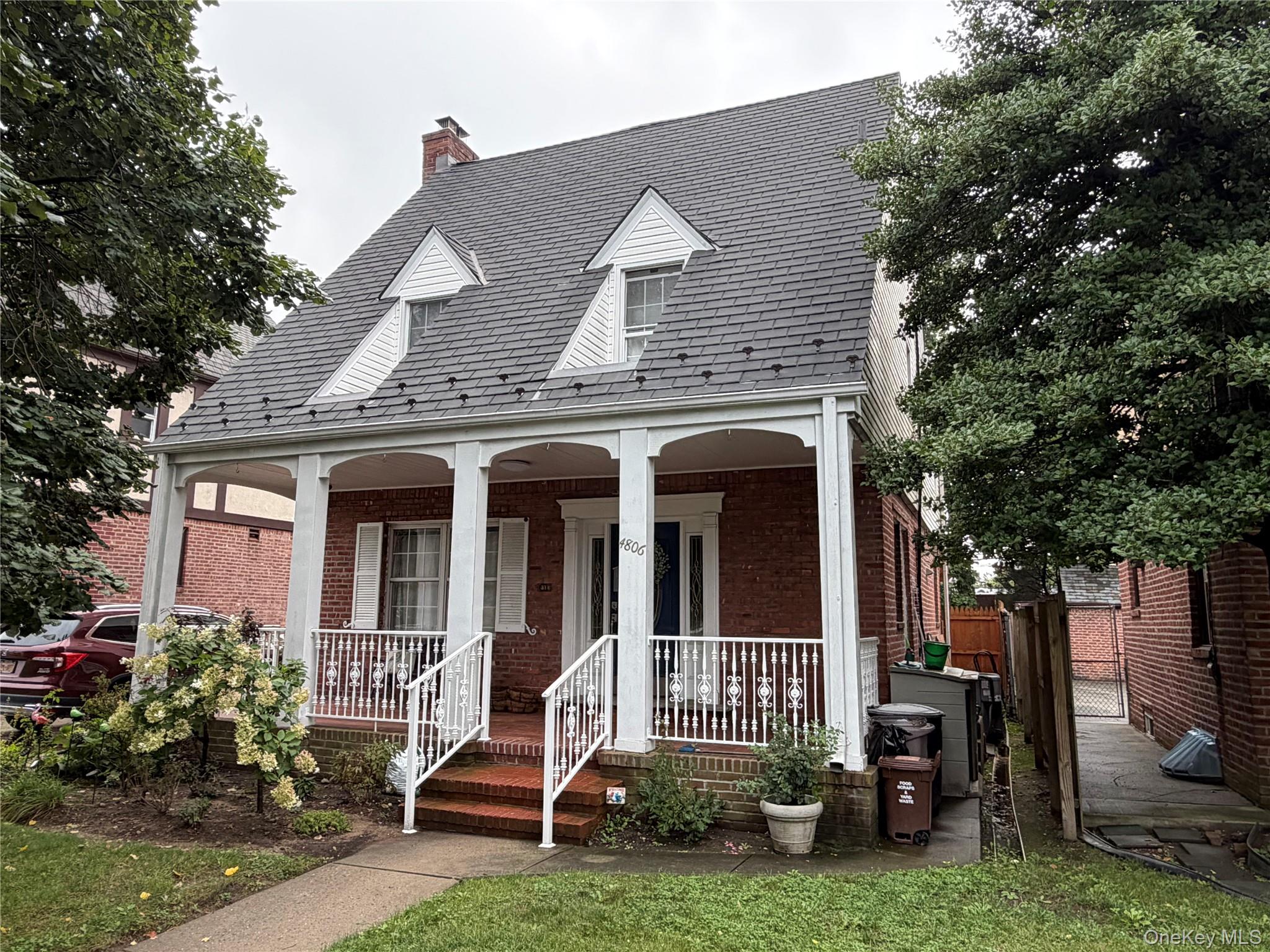 4806 215th Street Property Photo 1