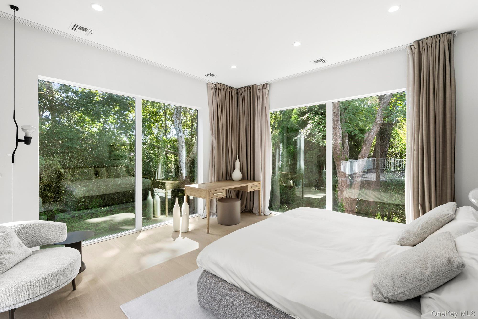 16 Gould Street Property Photo 6