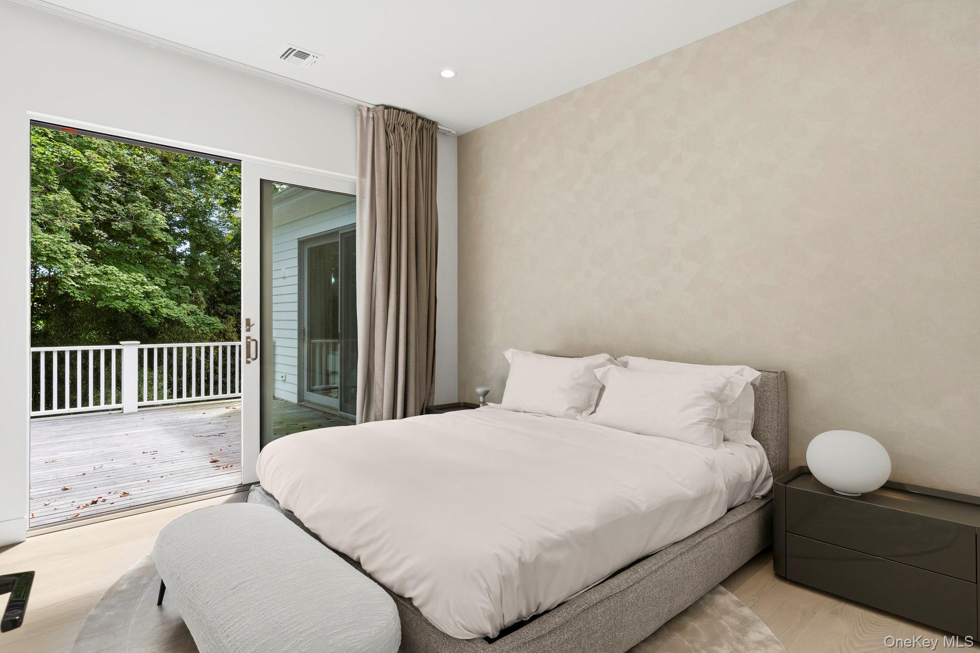 16 Gould Street Property Photo 11