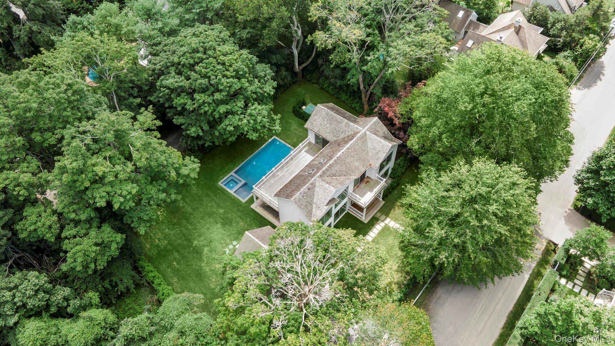 16 Gould Street Property Photo 21