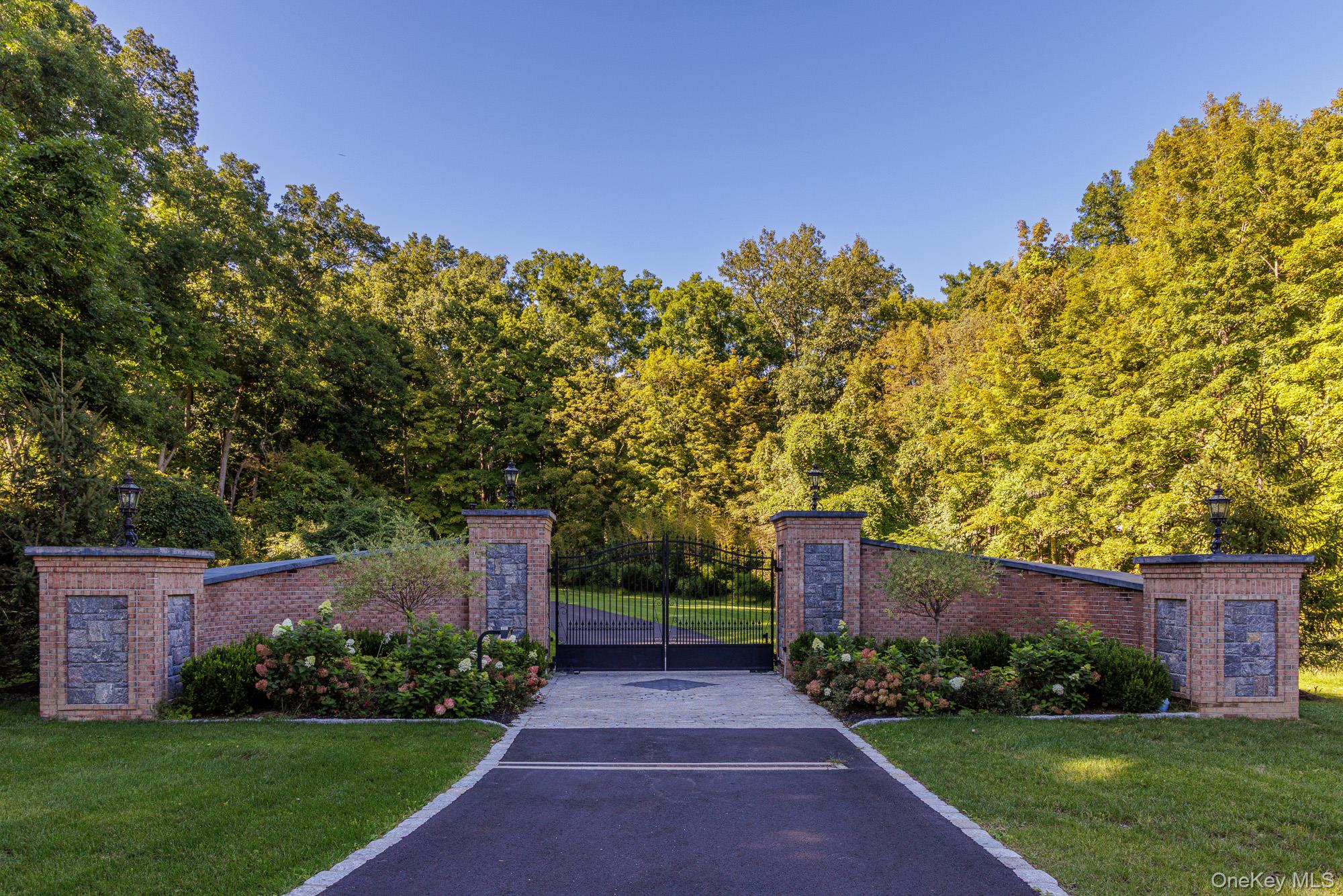 2649 Amawalk Road Property Photo 4