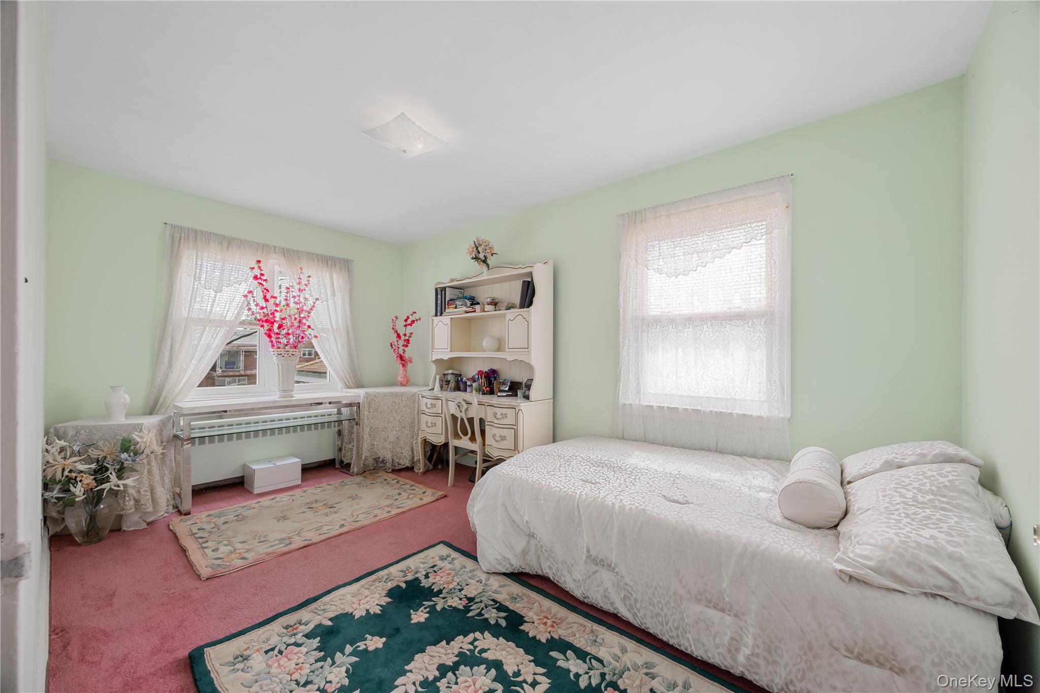 727 Hollywood Avenue Property Photo 23