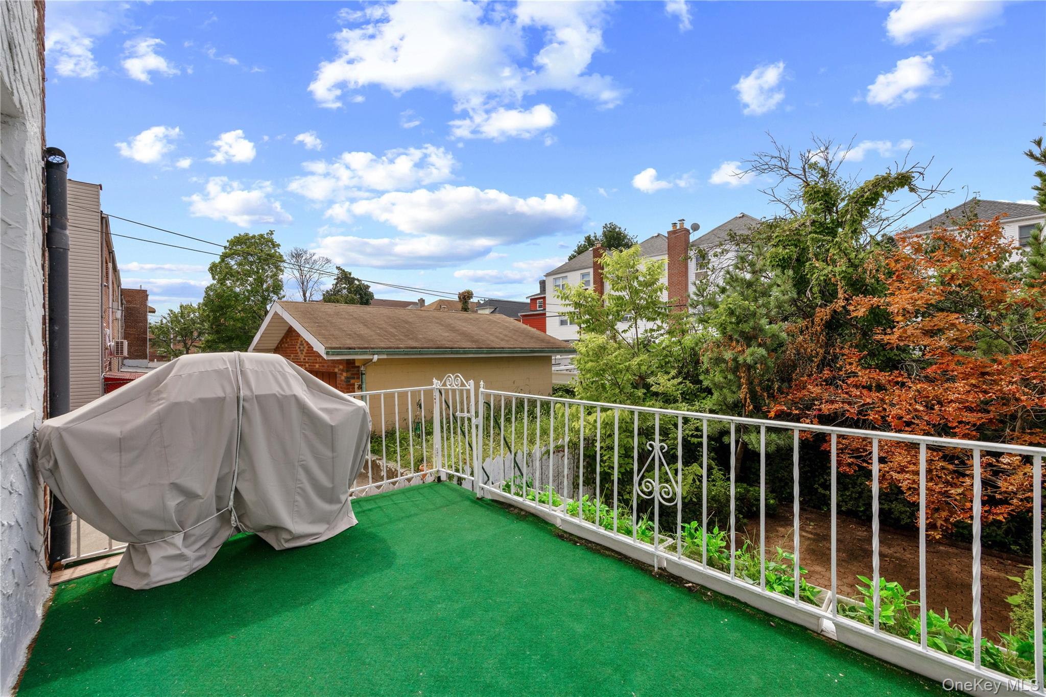 727 Hollywood Avenue Property Photo 38