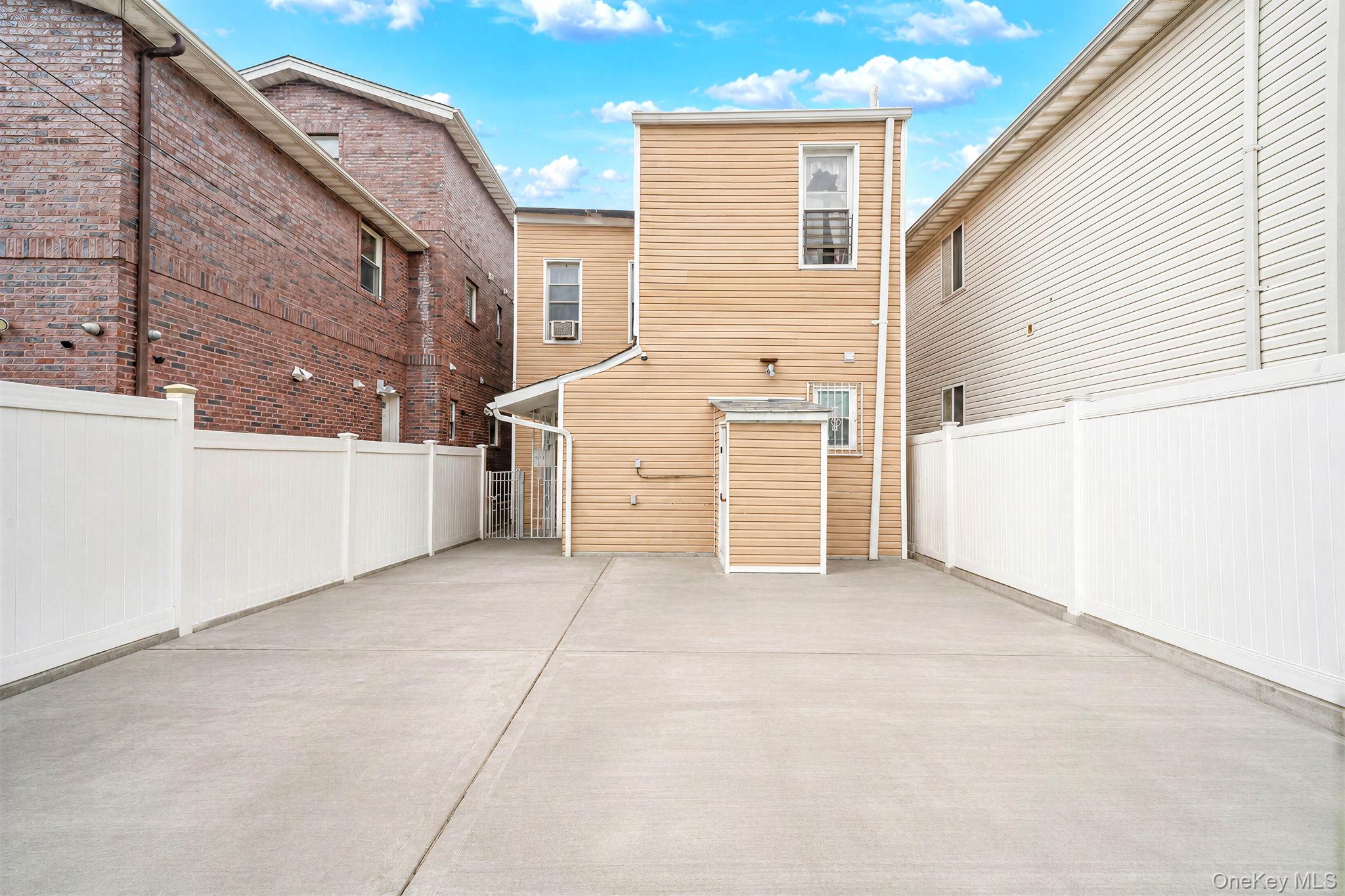 105 Hale Ave Property Photo 31