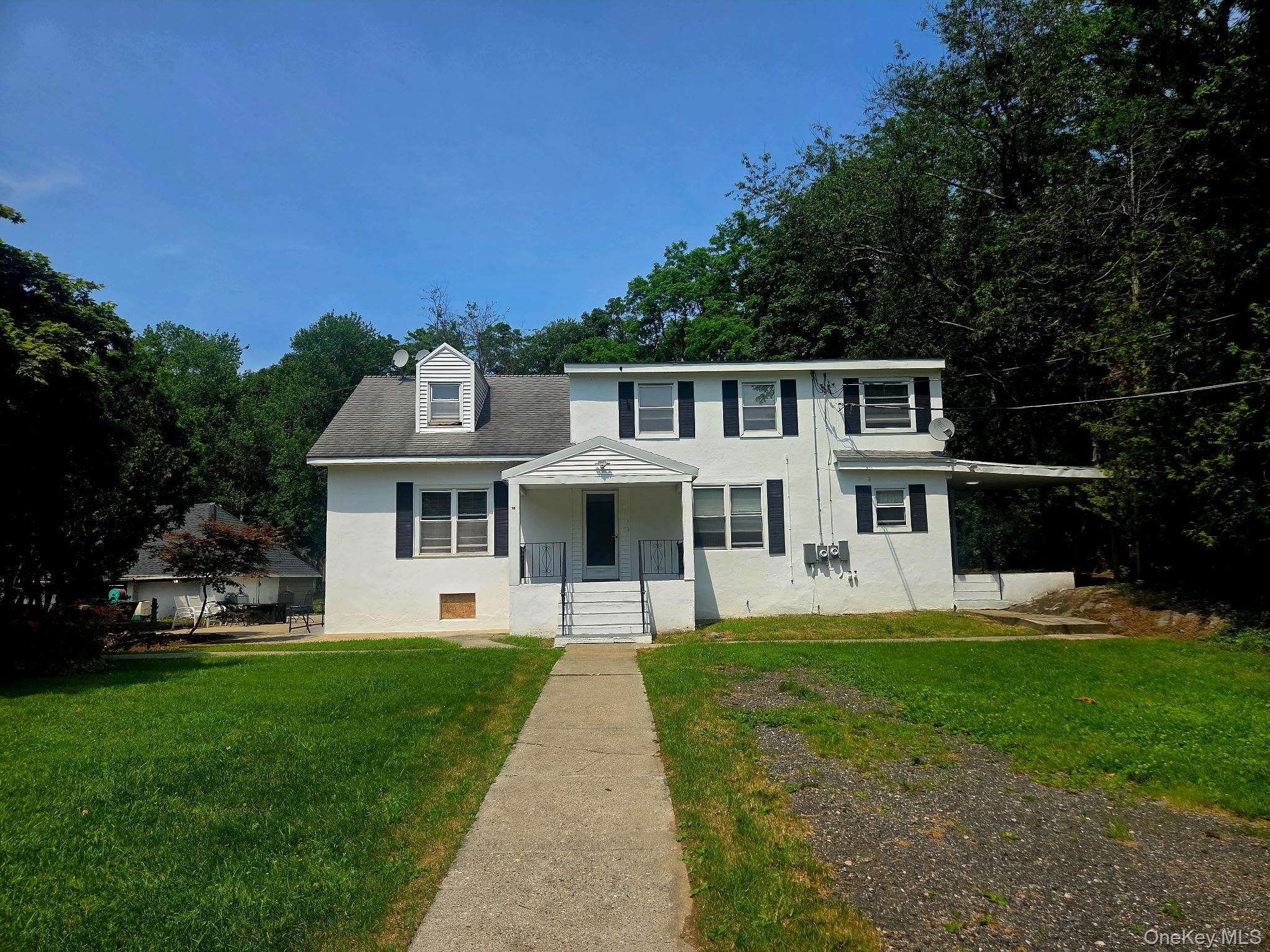 16 Ernest Lane Property Photo 1