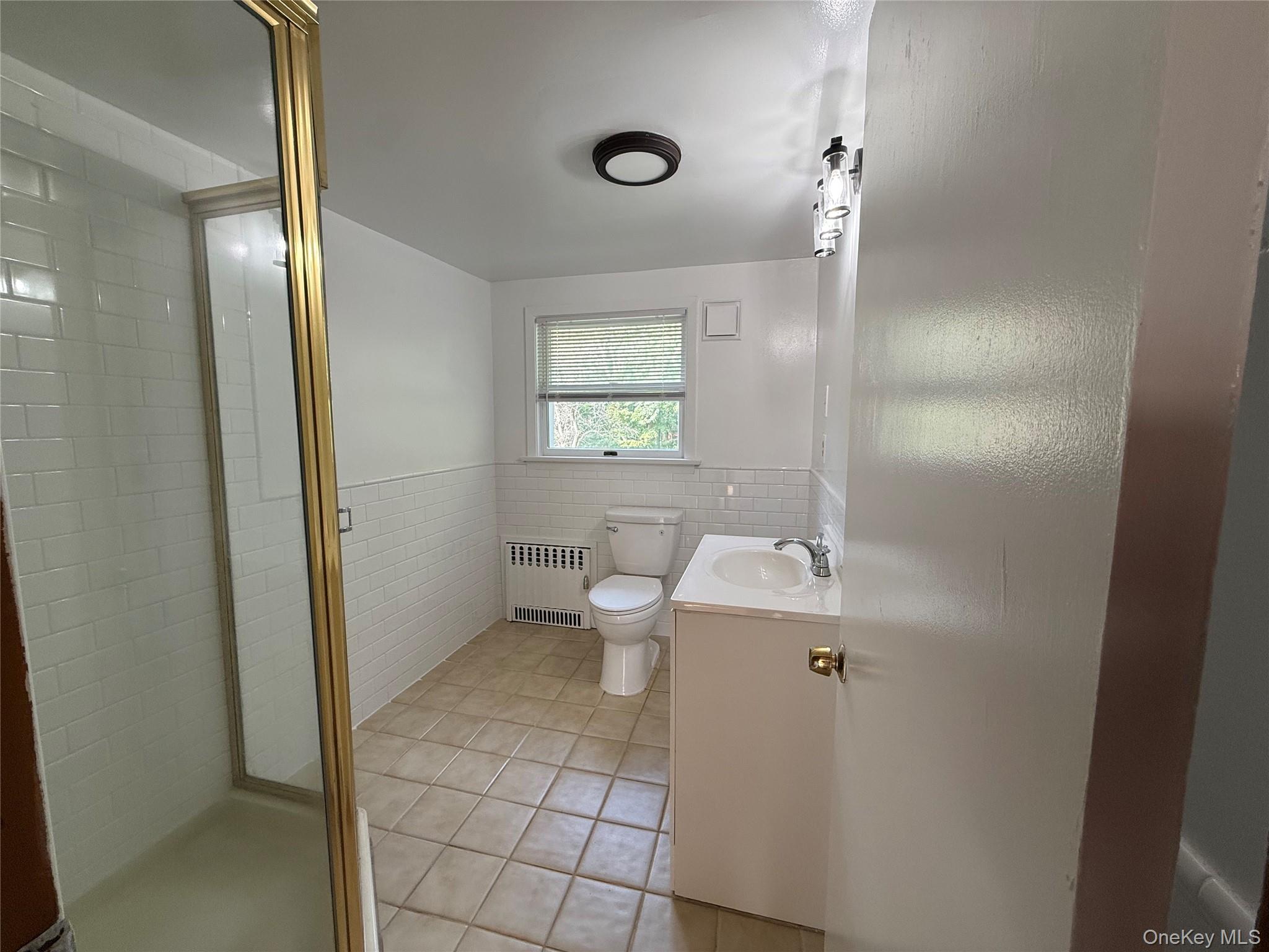 16 Ernest Lane Property Photo 18