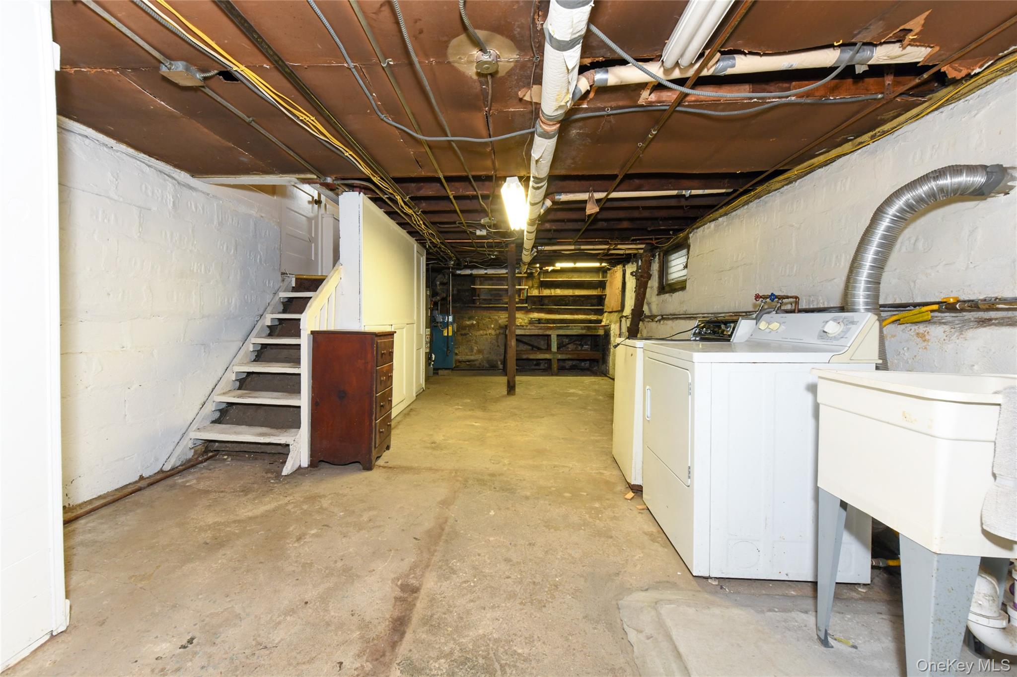 85-11 Sutter Avenue Property Photo 24