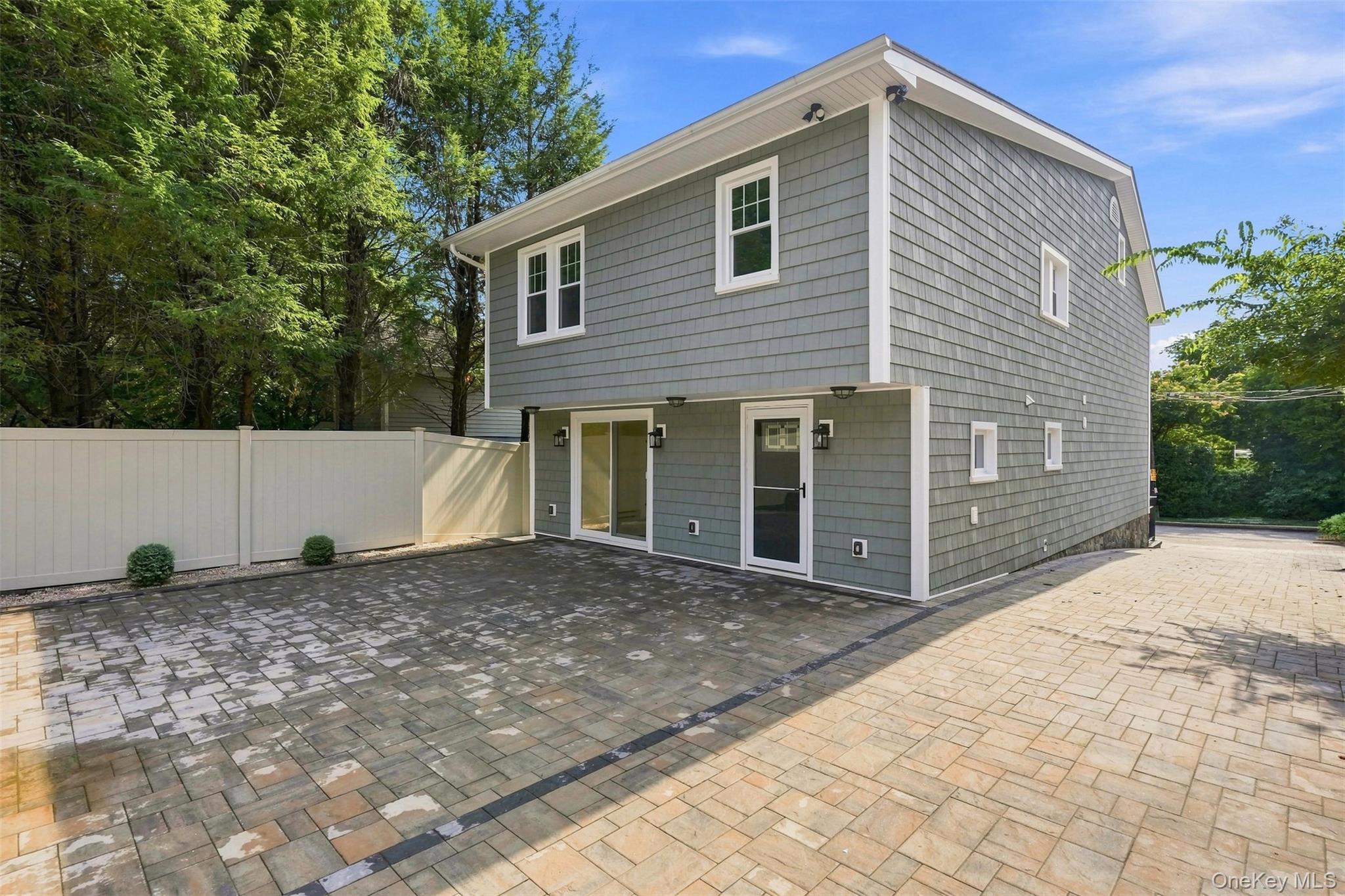 20 Division Street Property Photo 6