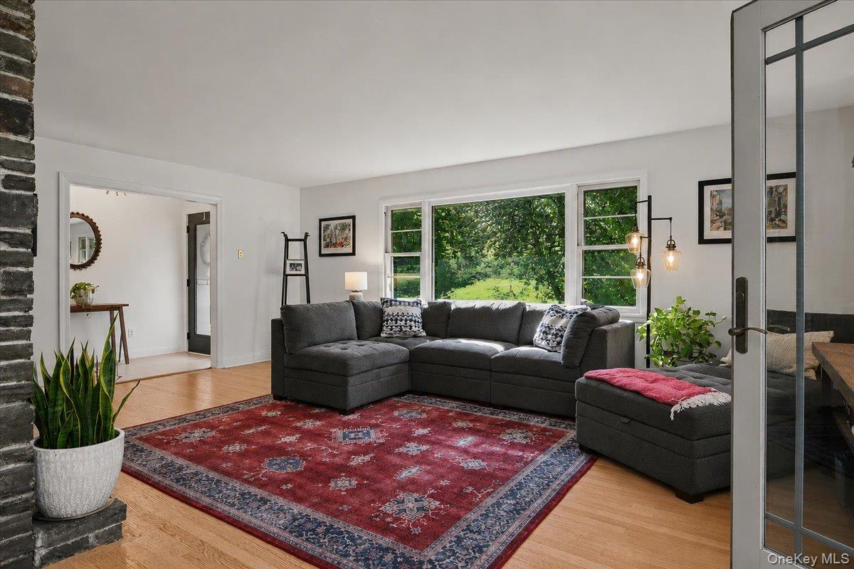 27 Reed Road Property Photo 5
