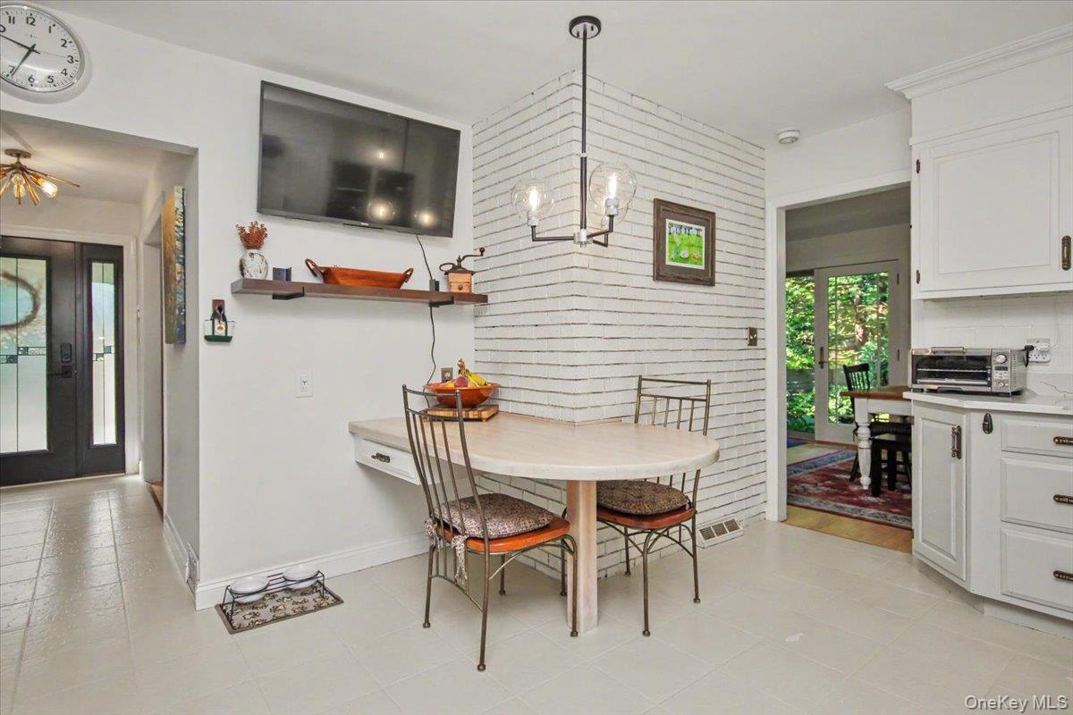 27 Reed Road Property Photo 11