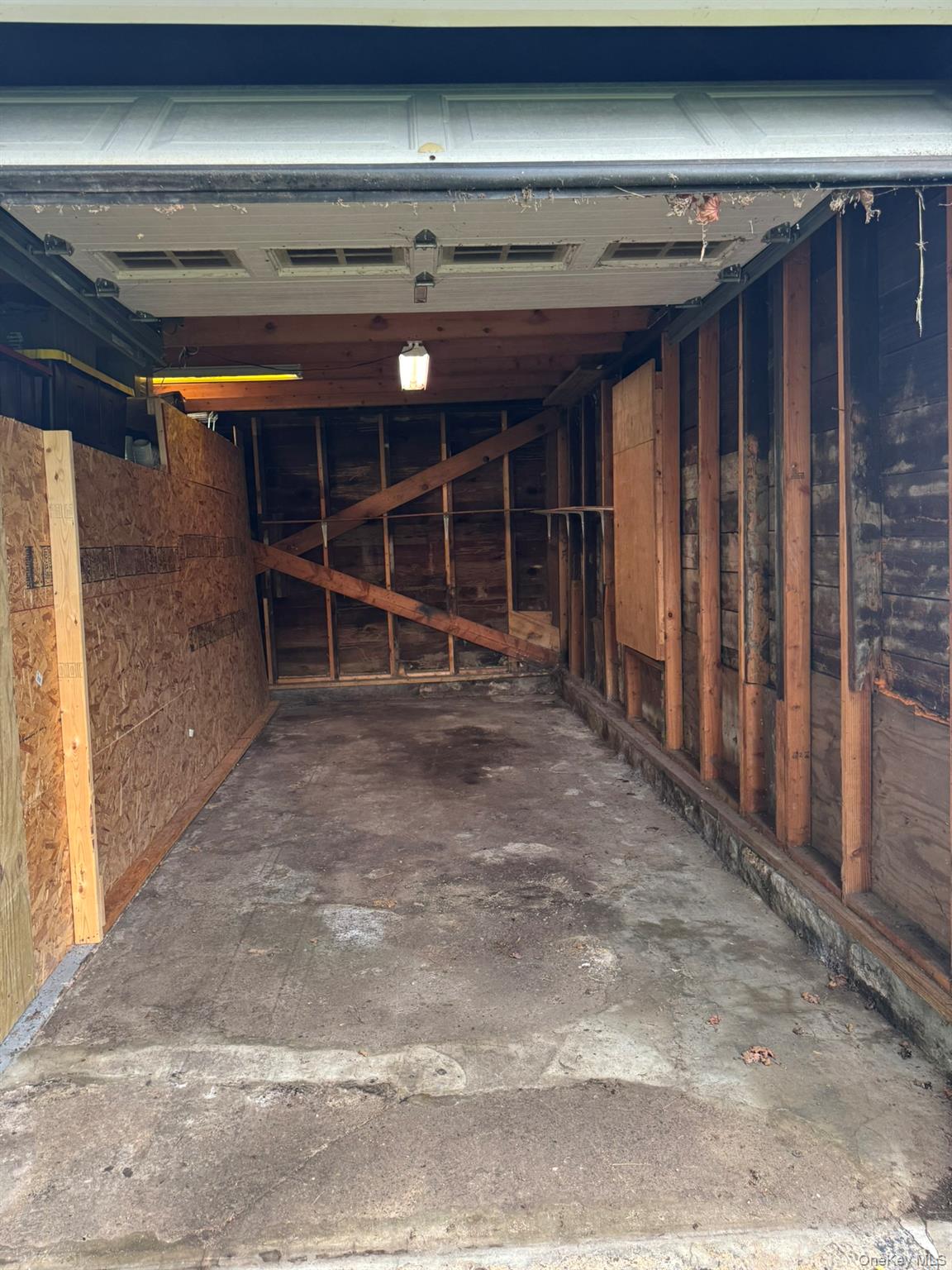 237 8th Street Garage Property Photo 3