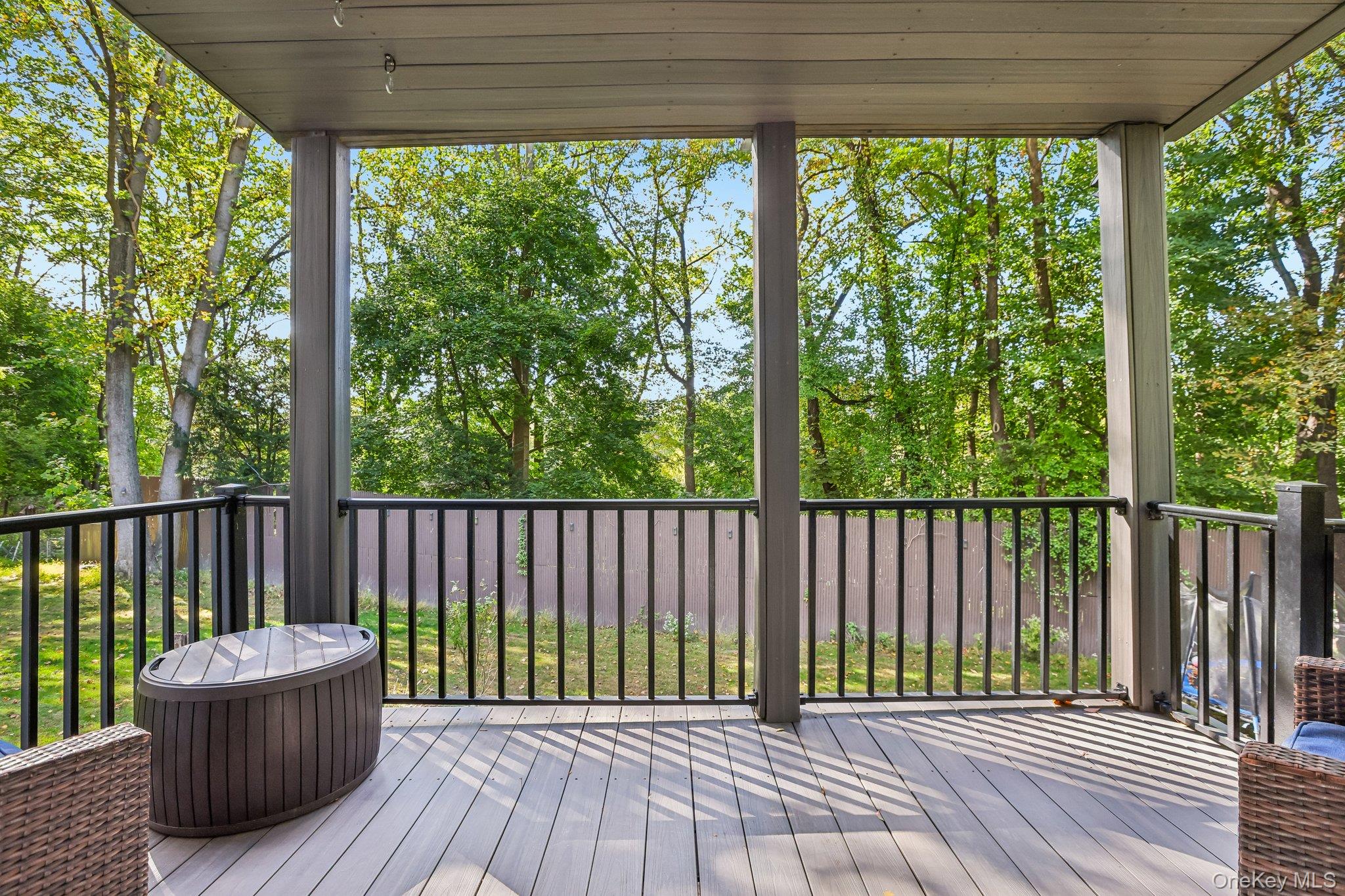 498 Winding Road Property Photo 14