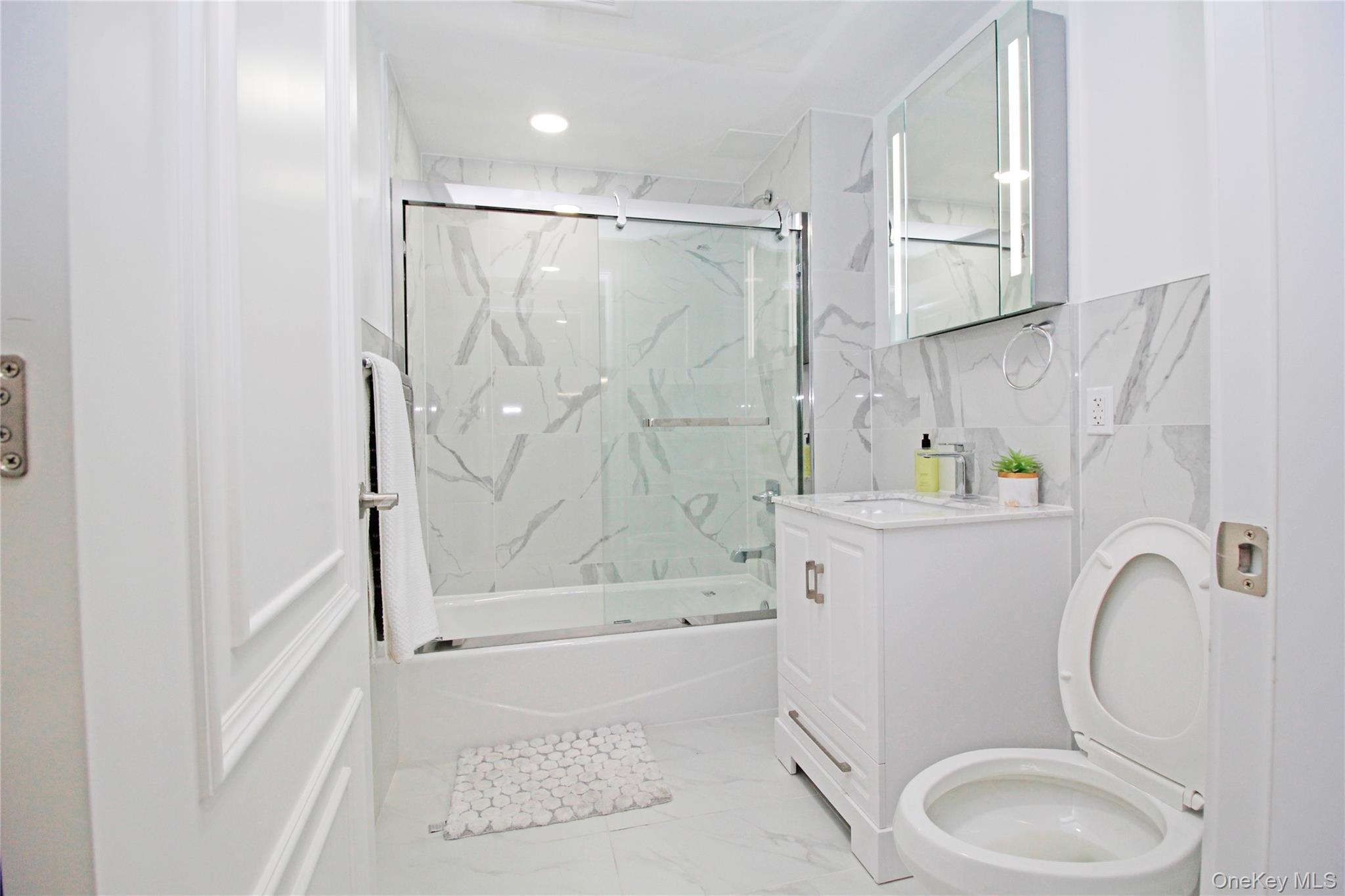 13450 Blossom Avenue 4c Property Photo 5