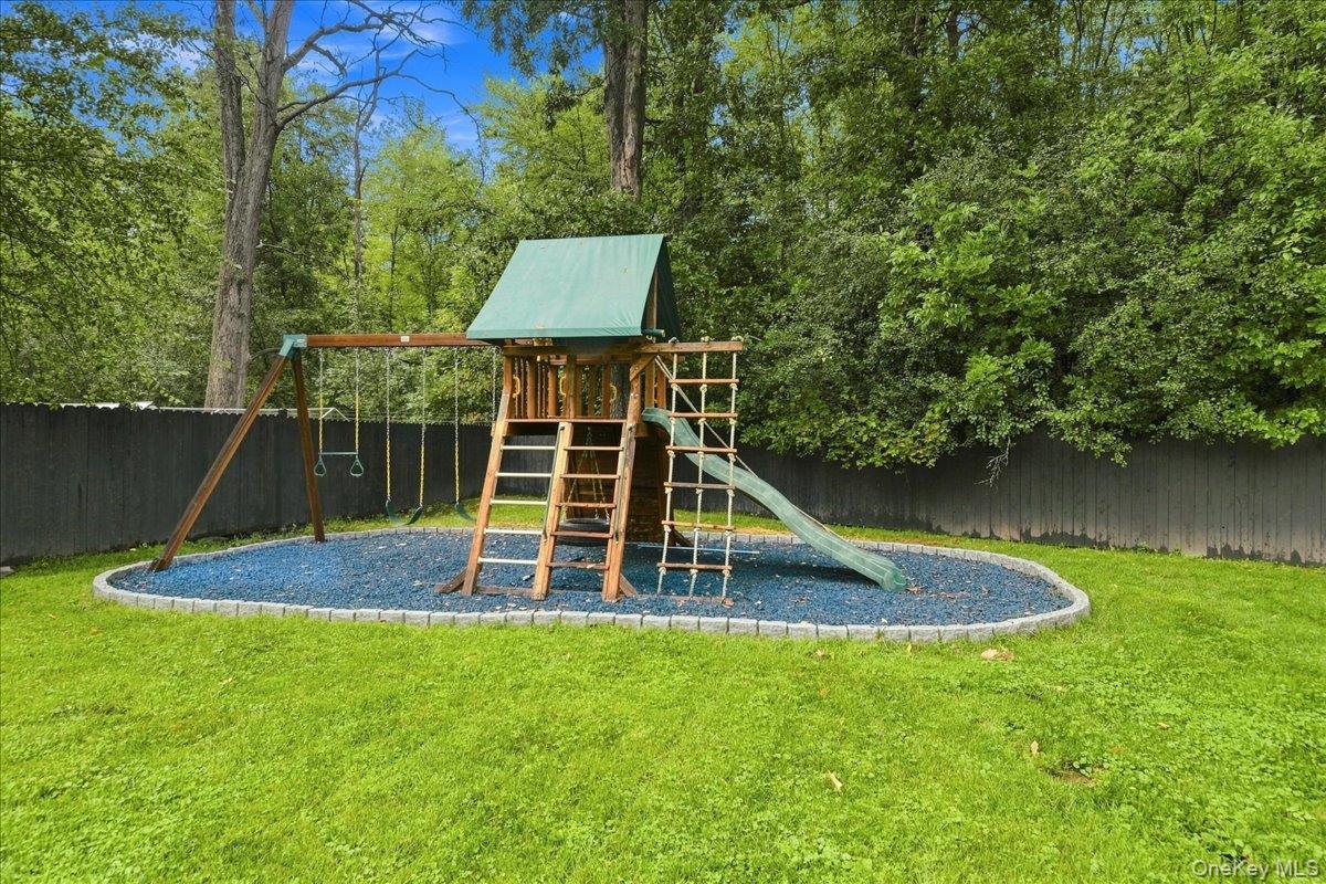 21 Dennis Road Property Photo 33