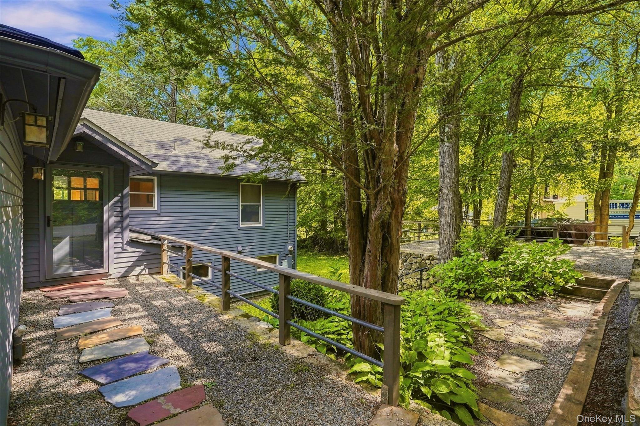 44 Cayuga Road Property Photo 3