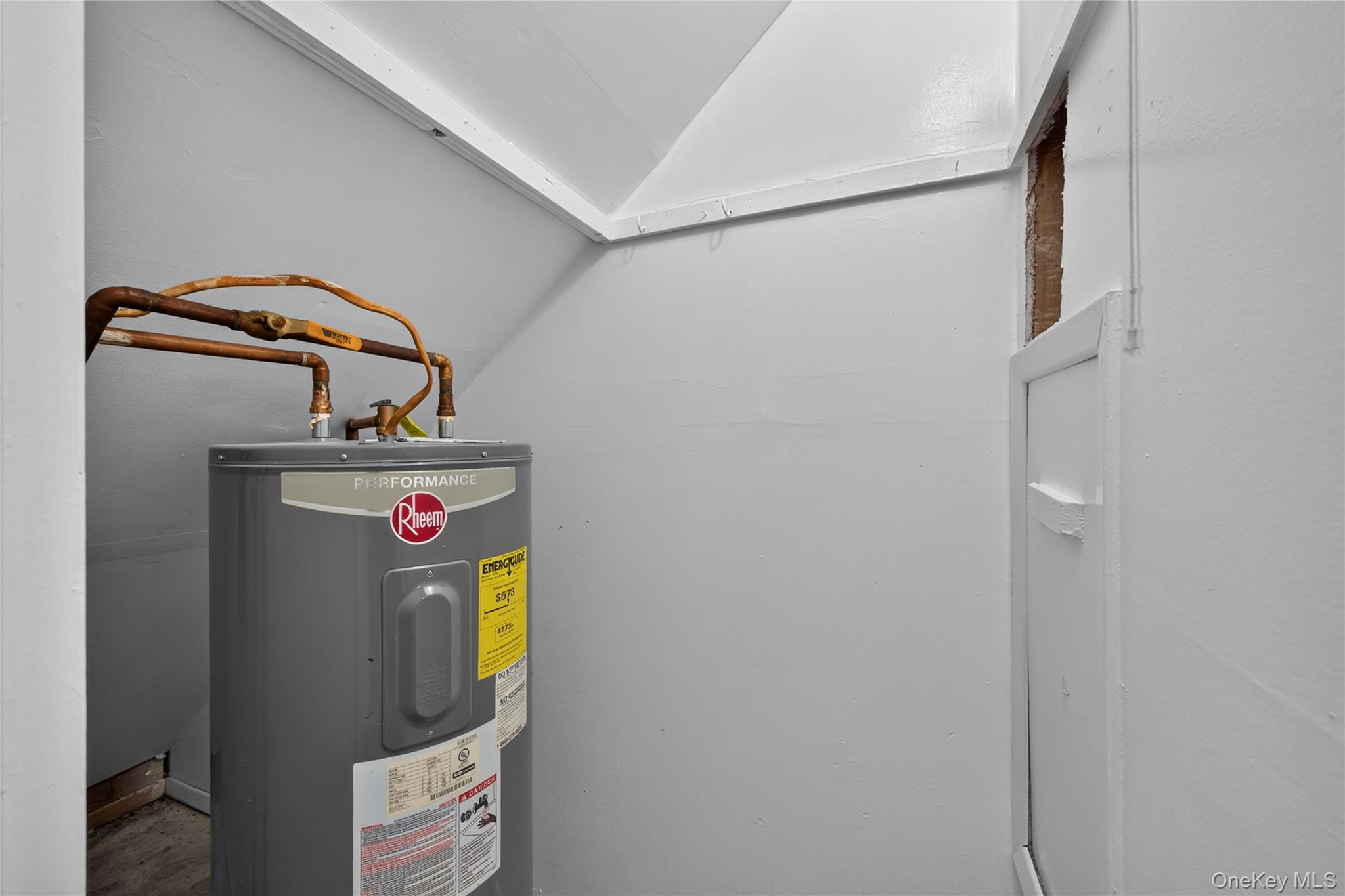 8 Valley Forge Court Property Photo 7