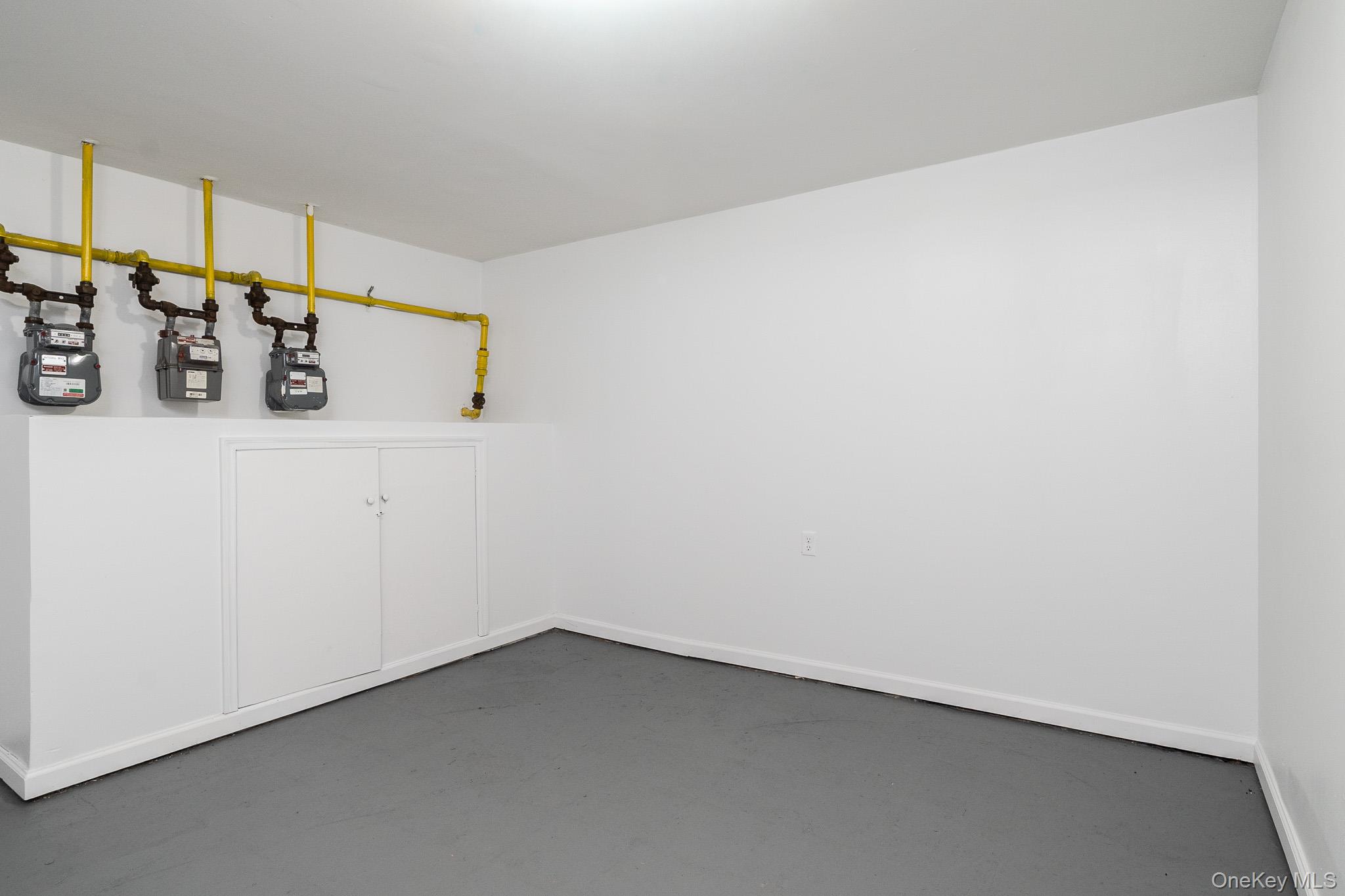 9485 218th Street Property Photo 6