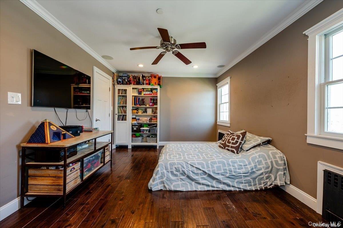 555 Franklin Boulevard Main Property Photo 18