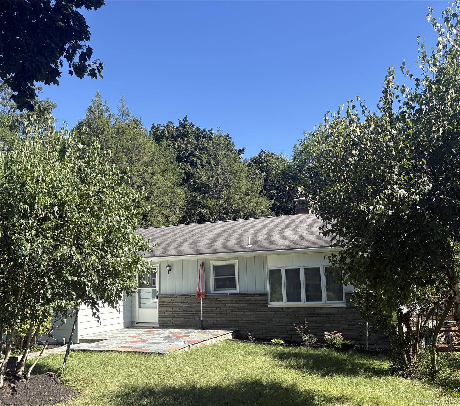 18 Robin Hill Drive Property Photo 1