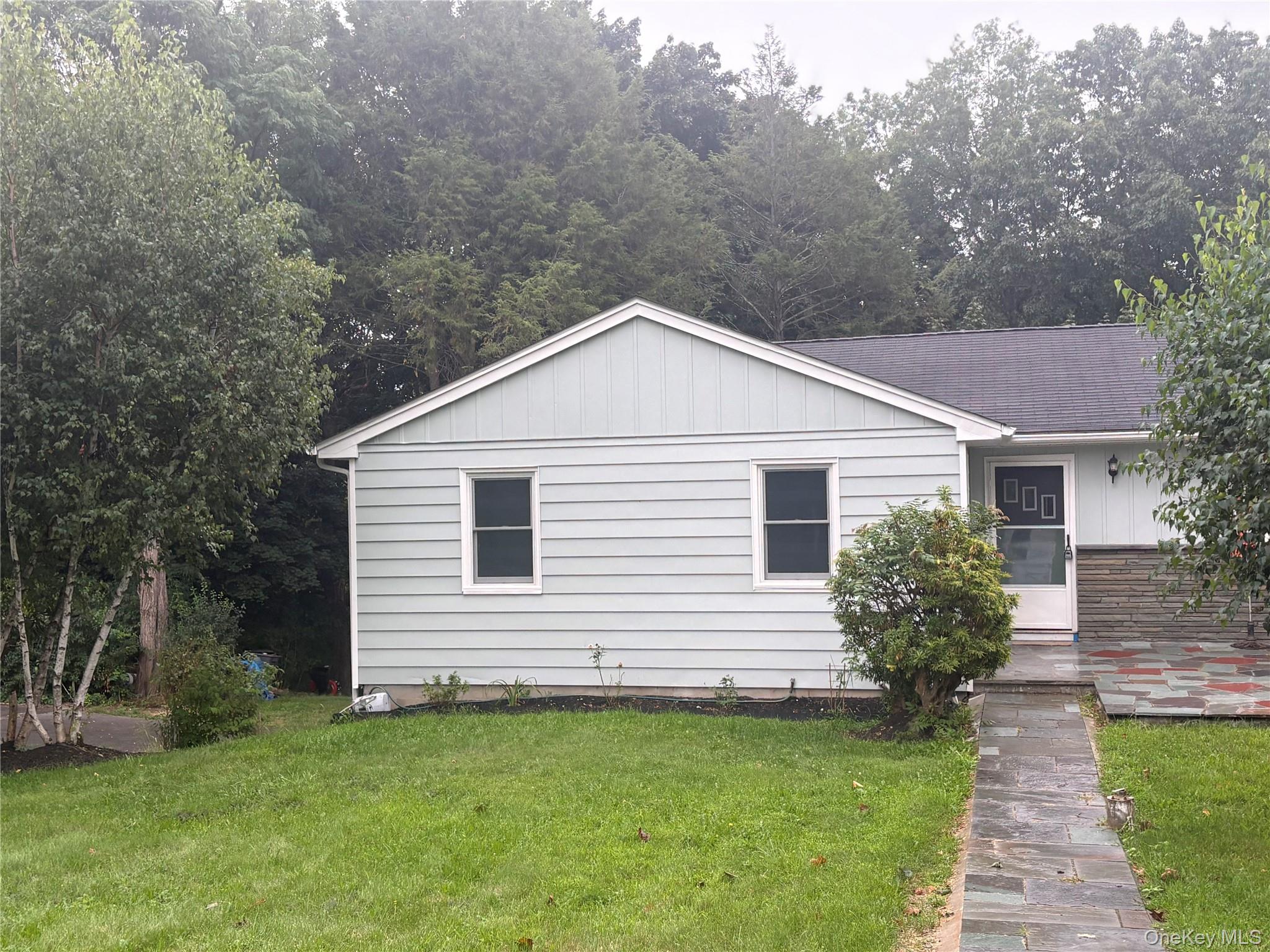 18 Robin Hill Drive Property Photo 2