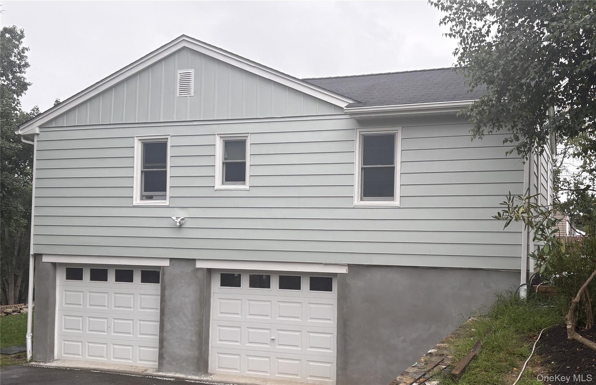 18 Robin Hill Drive Property Photo 3