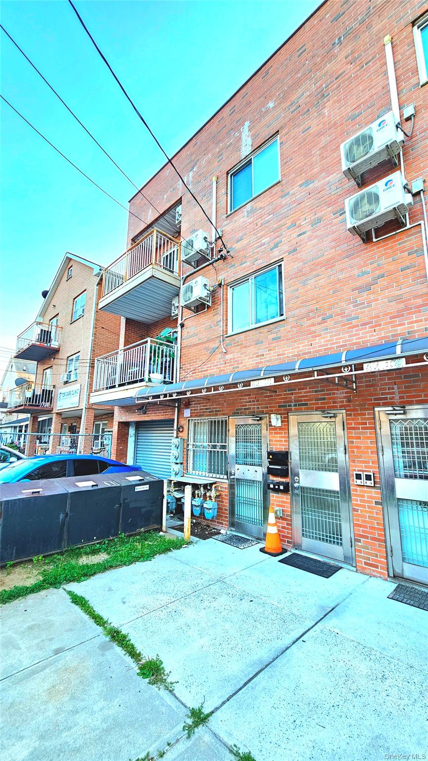 4210 164 Street Property Photo 8