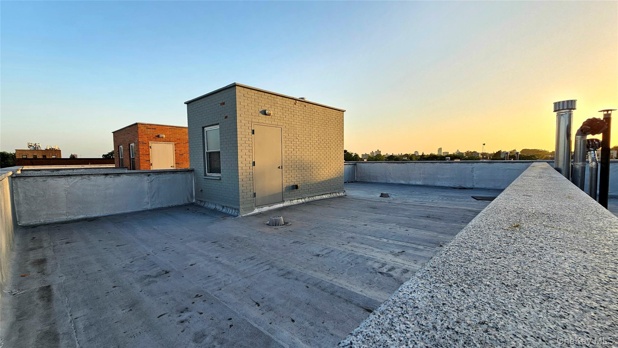 4210 164 Street Property Photo 23