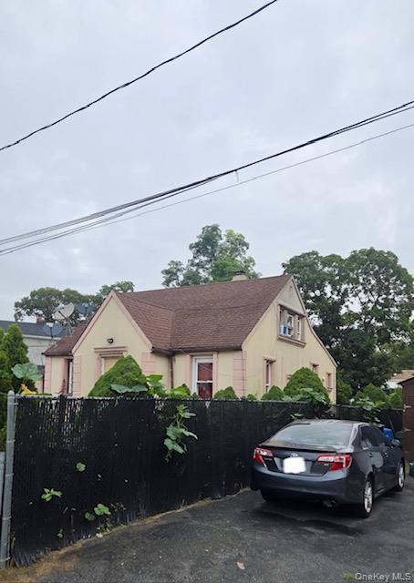 4 Andrews Avenue Property Photo 2