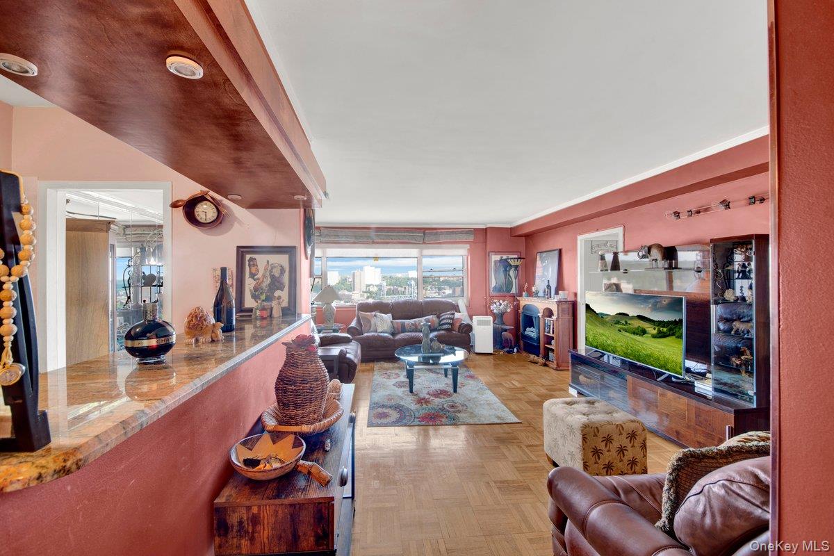4 Fordham Hill Oval 16c Property Photo 3