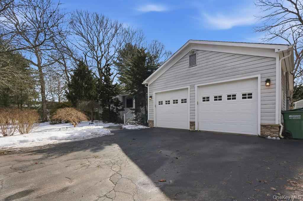 19 Howell Place Property Photo 2
