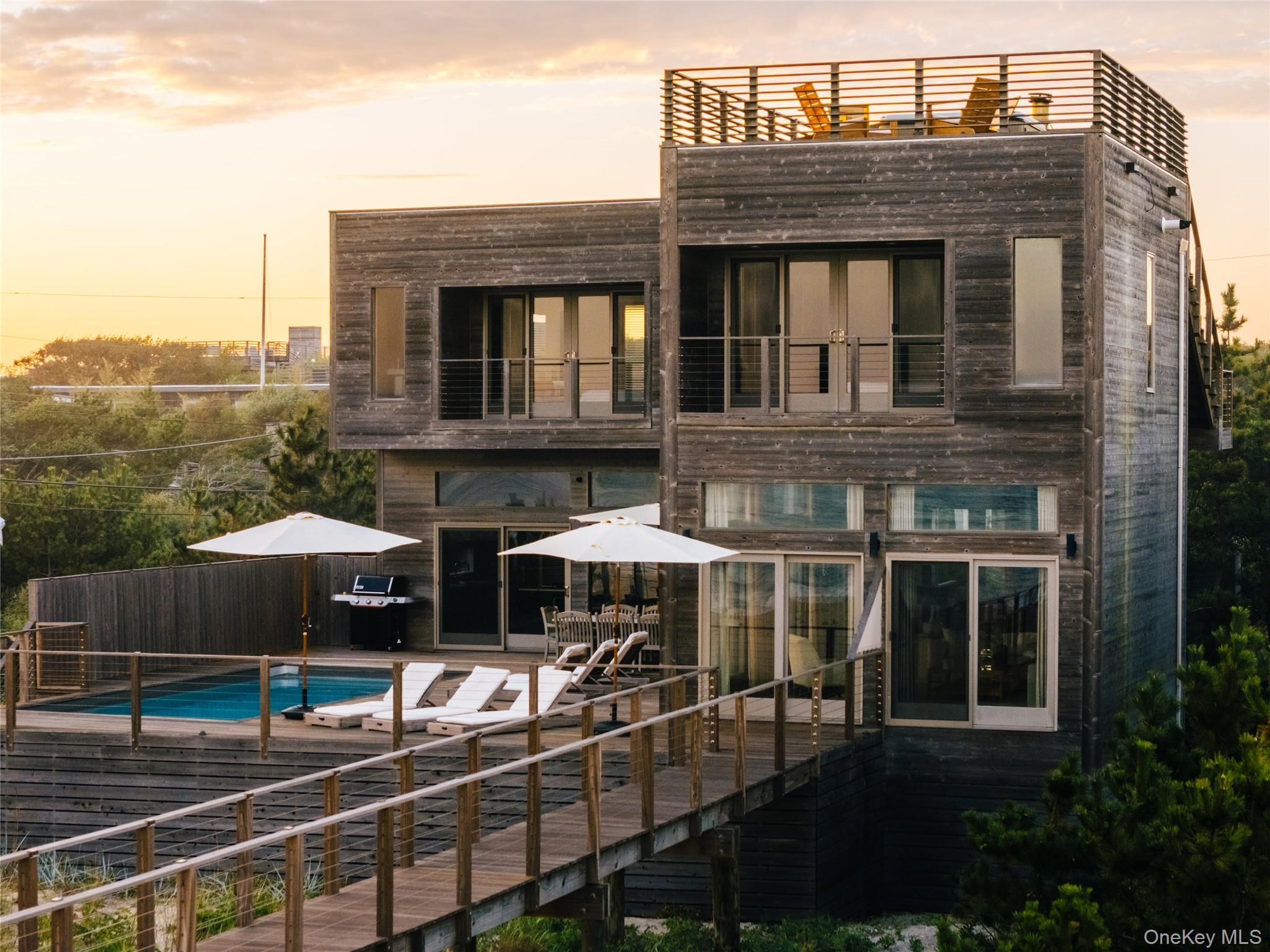 418 Ocean Walk Property Photo 3