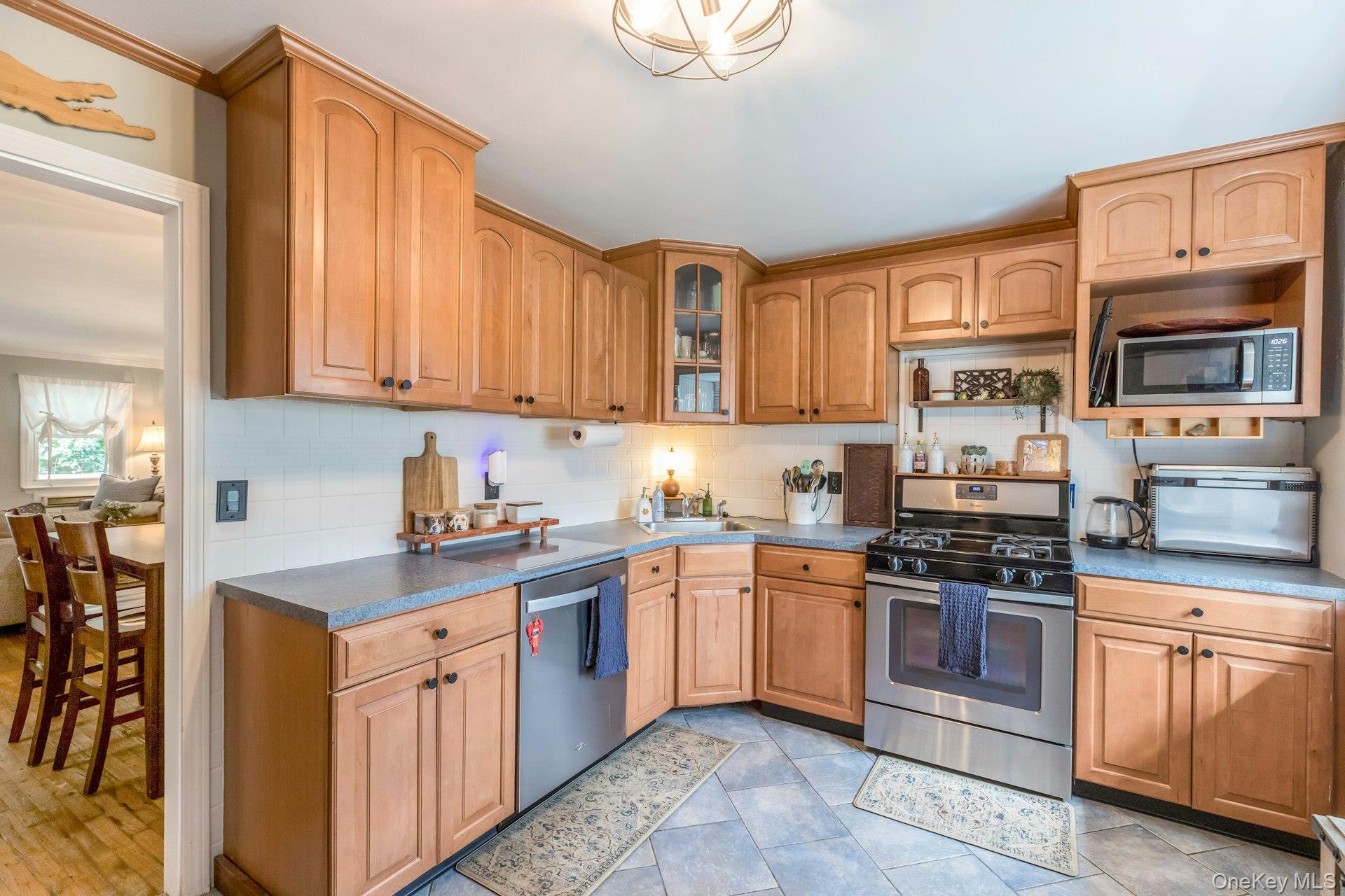 21 Glen Hollow Drive G9 Property Photo 11