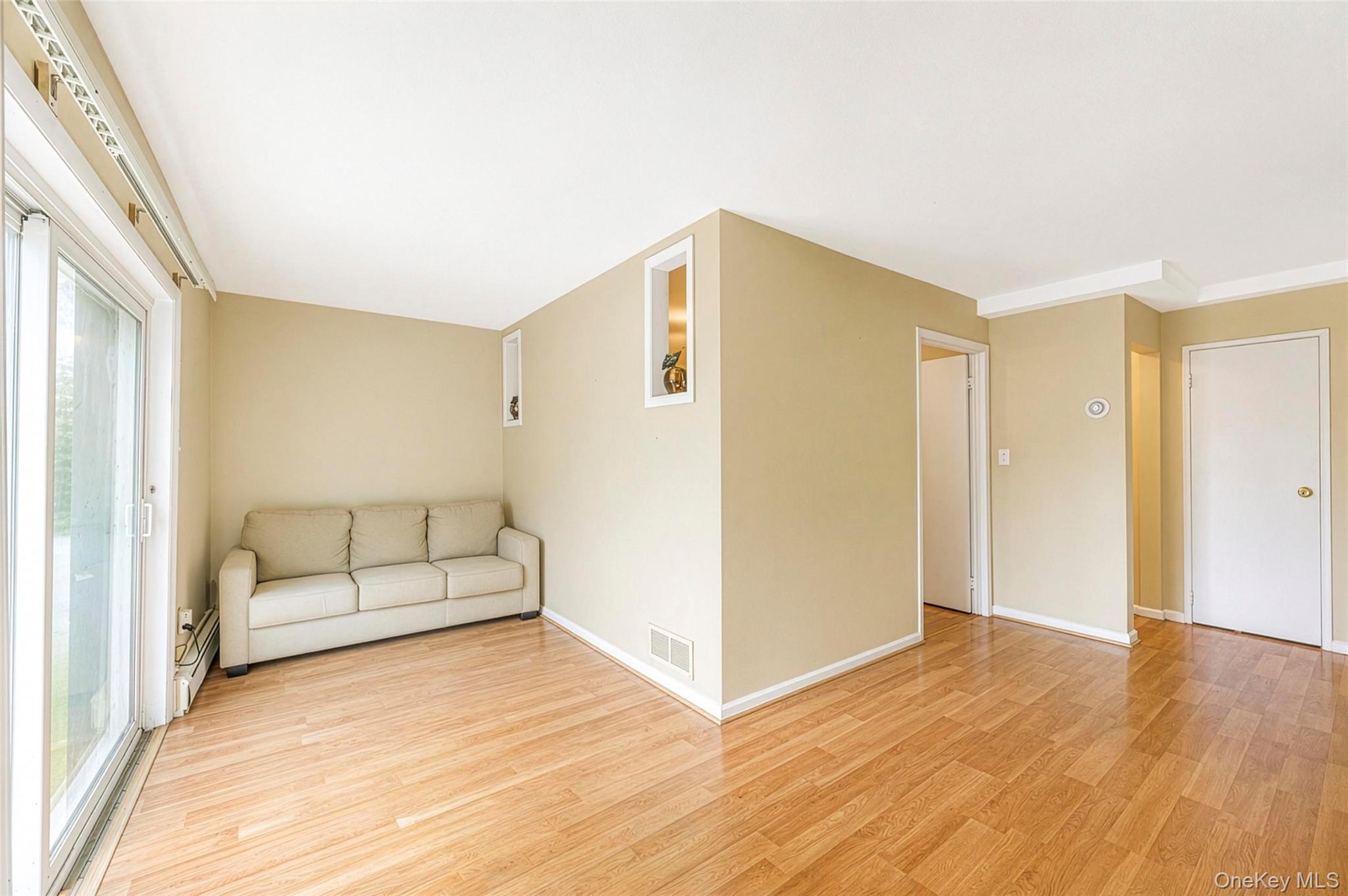 263 N Newbridge Road Property Photo 6