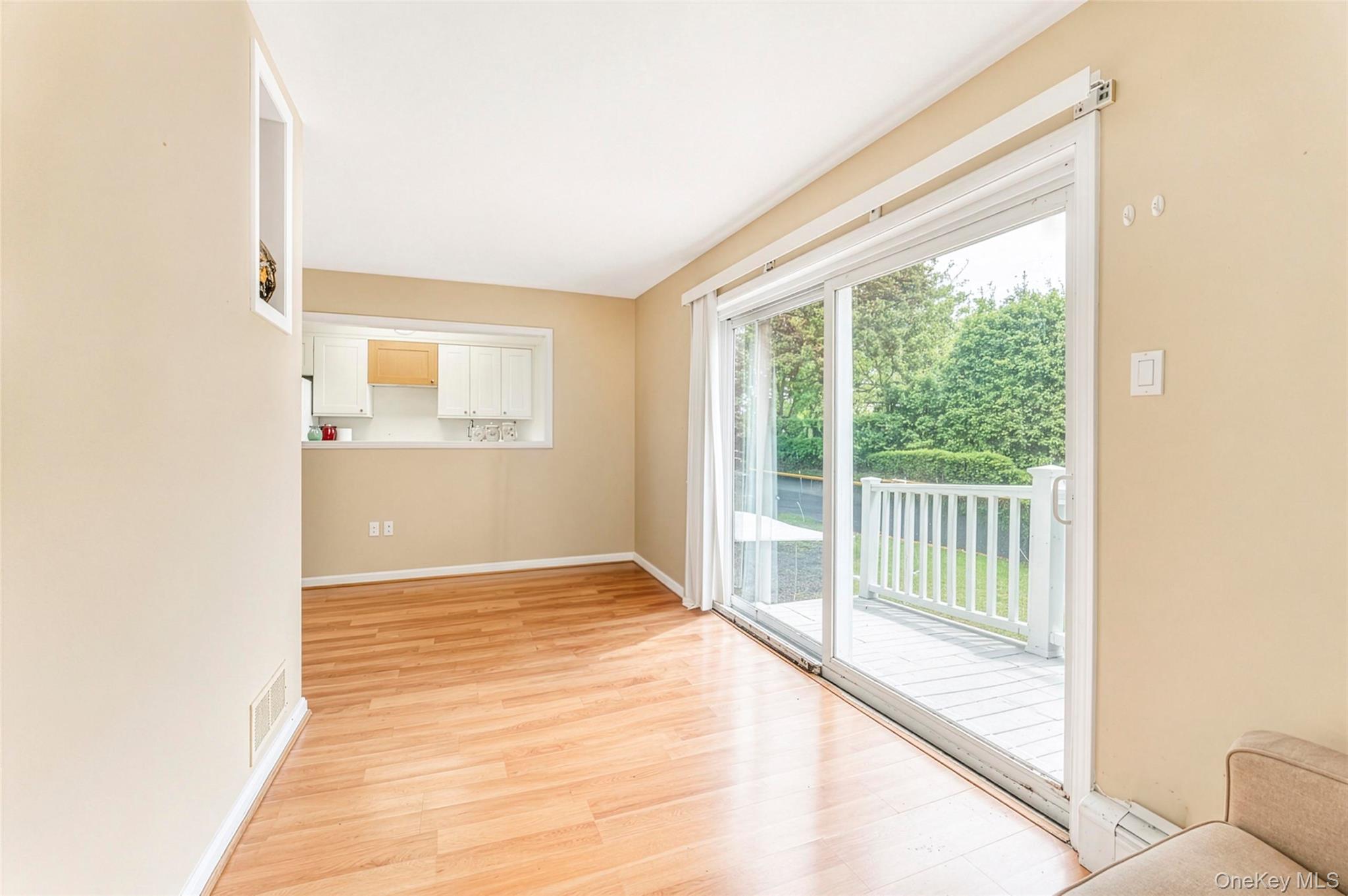 263 N Newbridge Road Property Photo 8