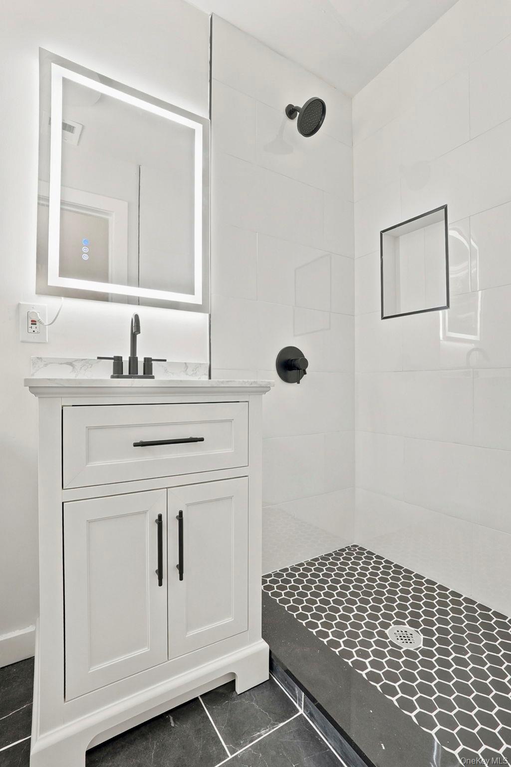 6 Vanessa Lane Property Photo 23
