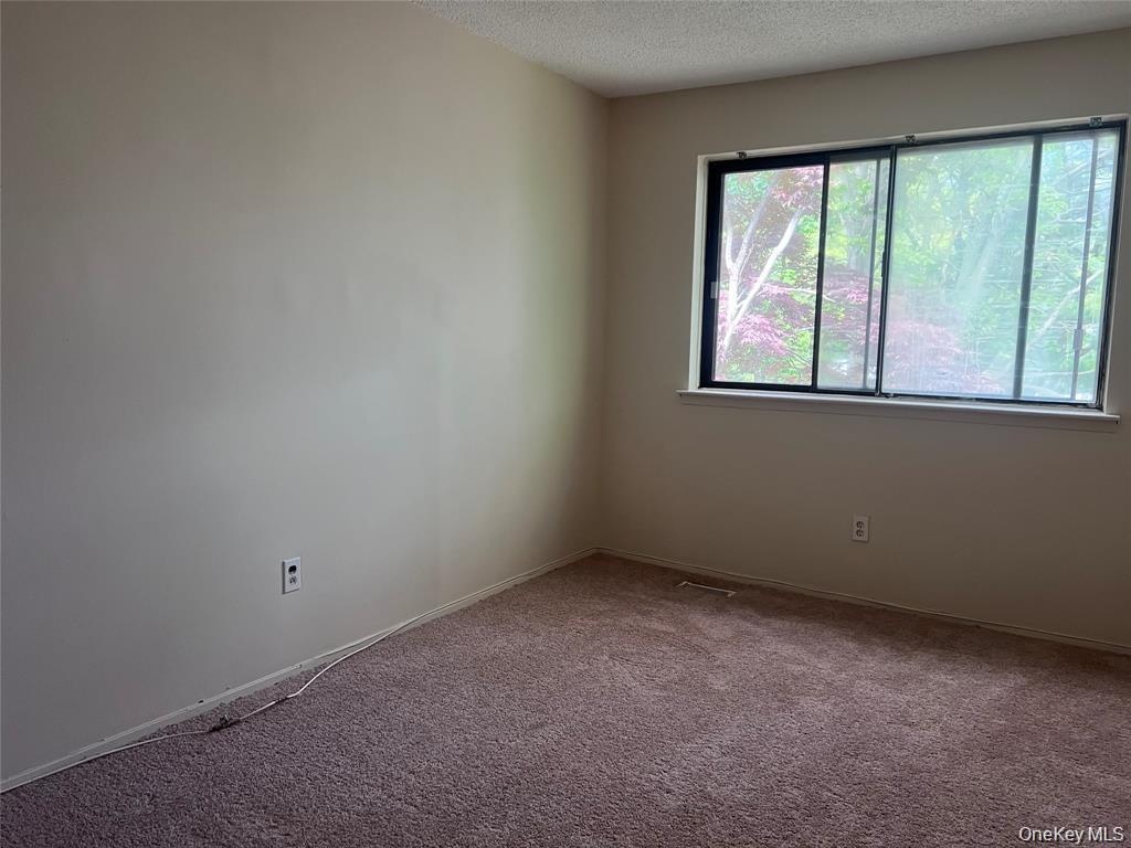 200 Springmeadow Drive M Property Photo 8
