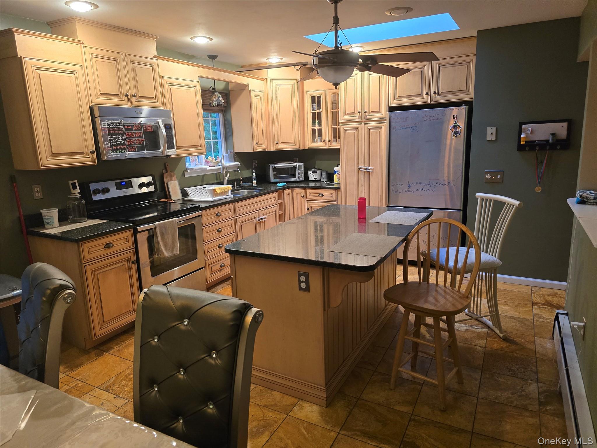 8 Kayleigh Drive Property Photo 2