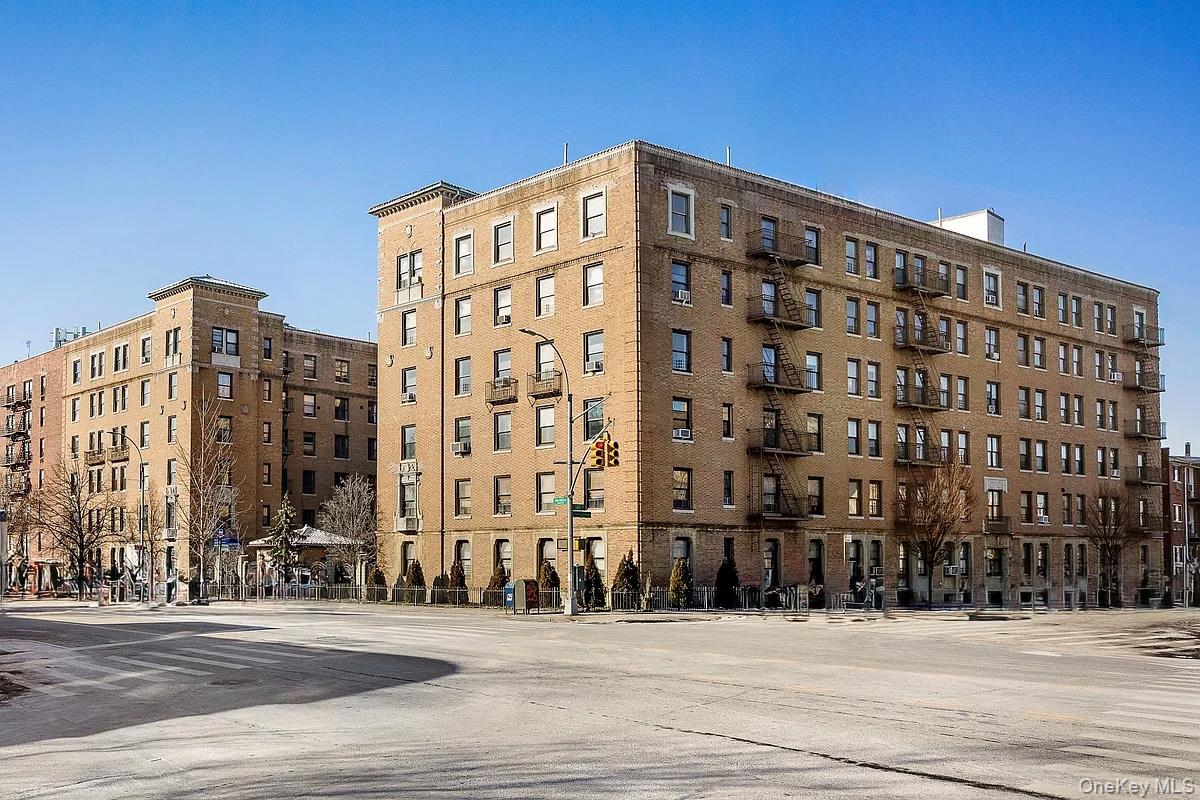148-09 Northern Boulevard 5k Property Photo 1