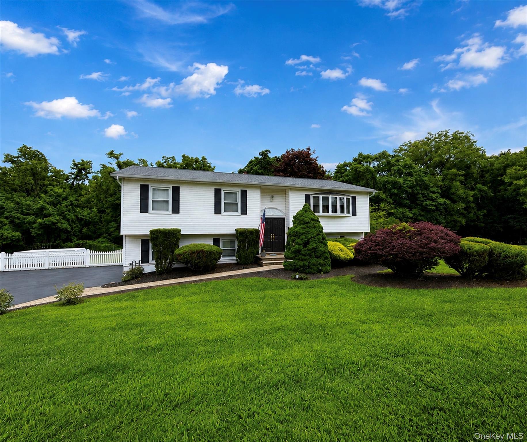 5 Pine Drive Property Photo 1