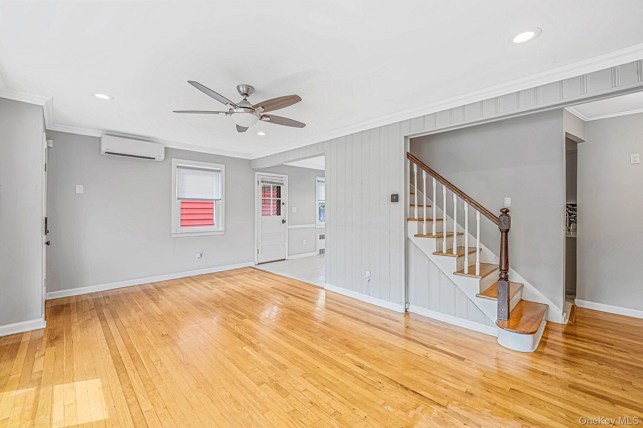 190 Albertson Place Property Photo 7