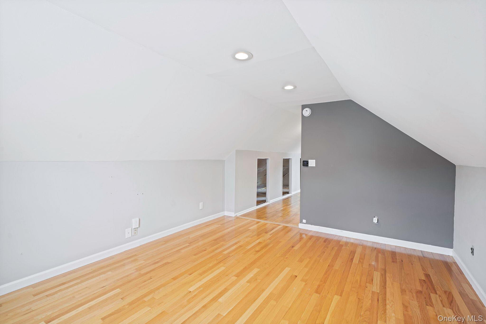 190 Albertson Place Property Photo 16