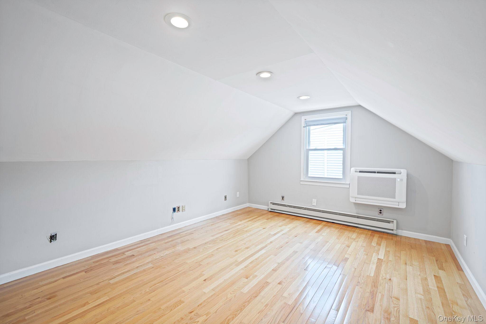 190 Albertson Place Property Photo 17